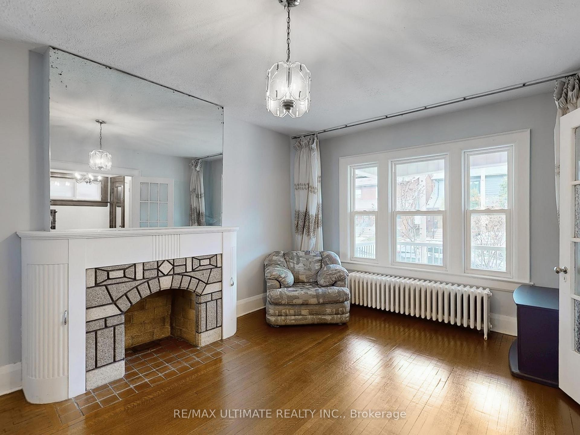 Photo 4 of 1809 Dufferin Street, Toronto, Oakwood Village — HOMEH