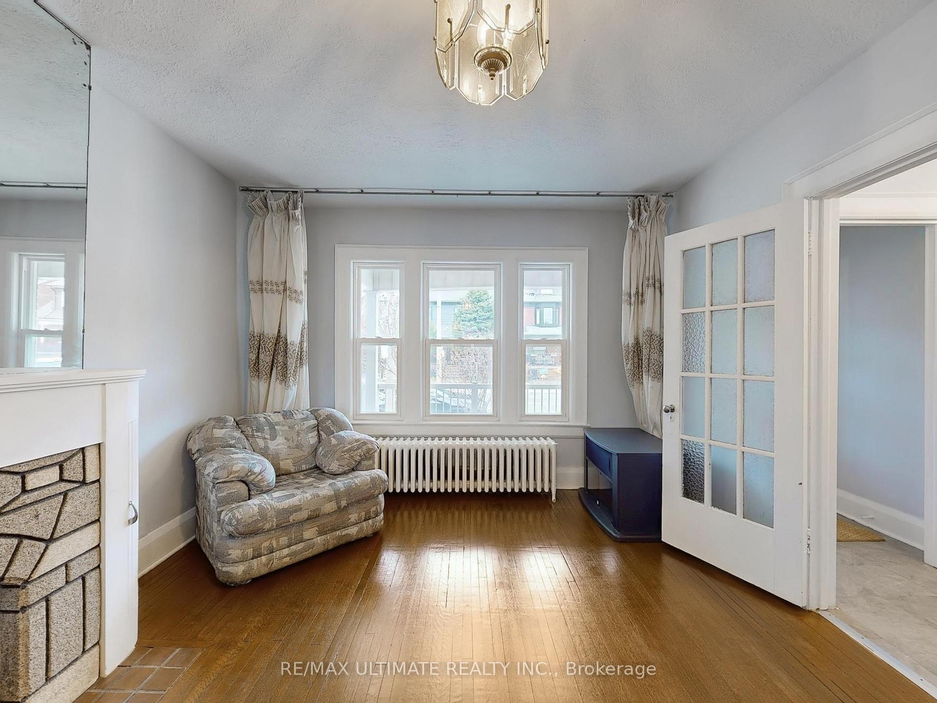 Photo 5 of 1809 Dufferin Street, Toronto, Oakwood Village — HOMEH