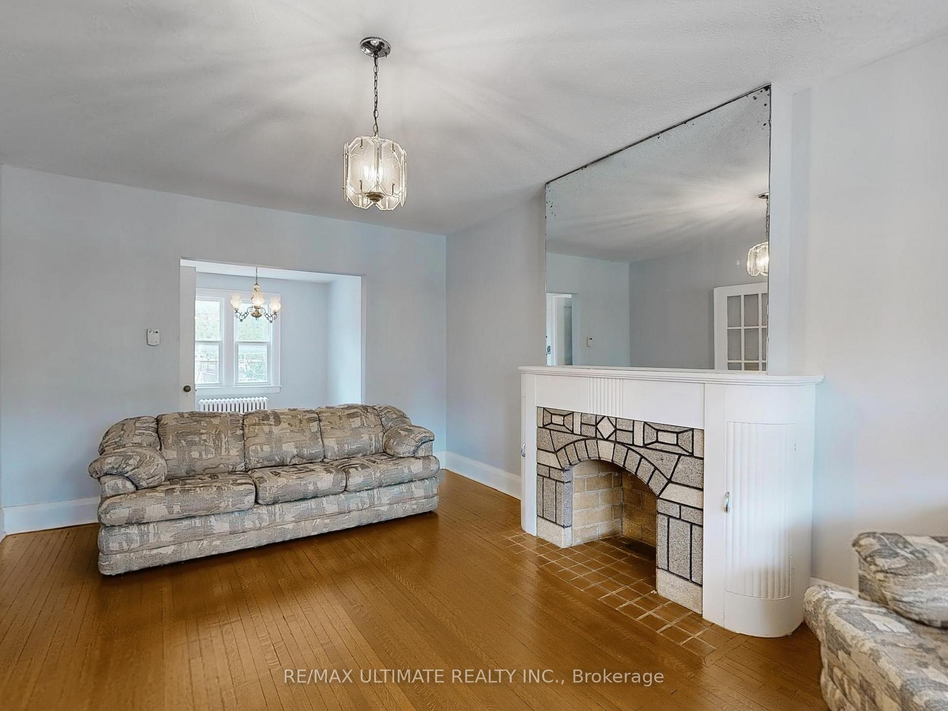Photo 6 of 1809 Dufferin Street, Toronto, Oakwood Village — HOMEH