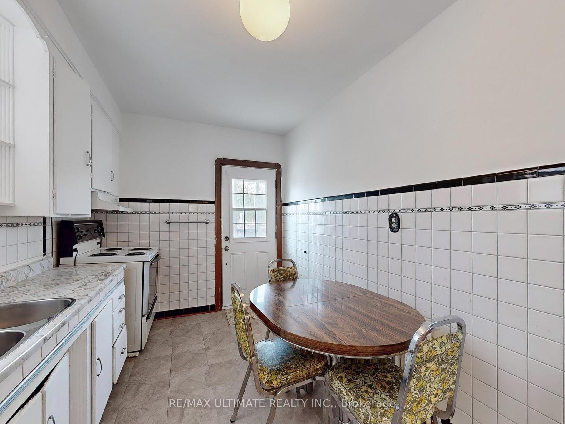 Photo 13 of 1809 Dufferin Street, Toronto, Oakwood Village — HOMEH