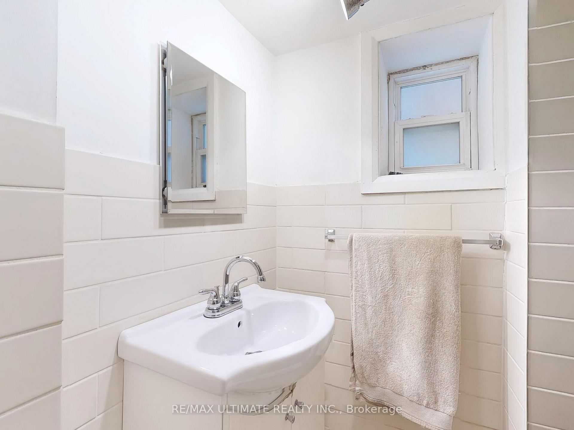 Photo 34 of 1809 Dufferin Street, Toronto, Oakwood Village — HOMEH