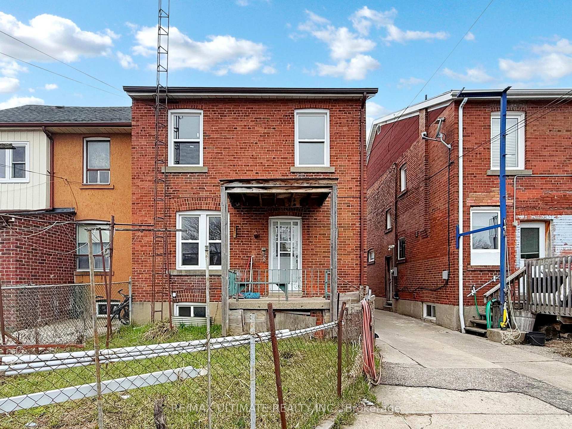 Photo 36 of 1809 Dufferin Street, Toronto, Oakwood Village — HOMEH