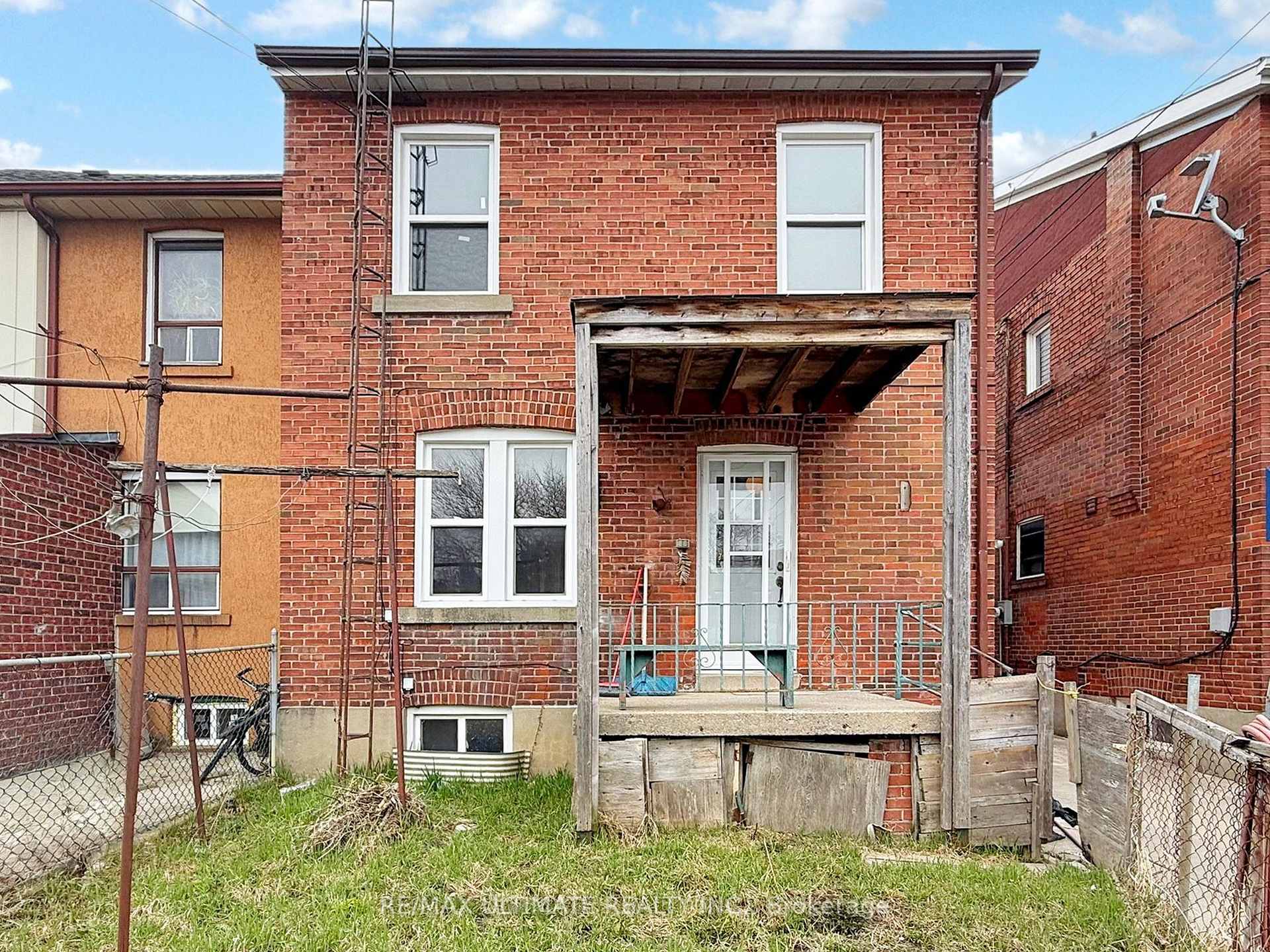 Photo 38 of 1809 Dufferin Street, Toronto, Oakwood Village — HOMEH
