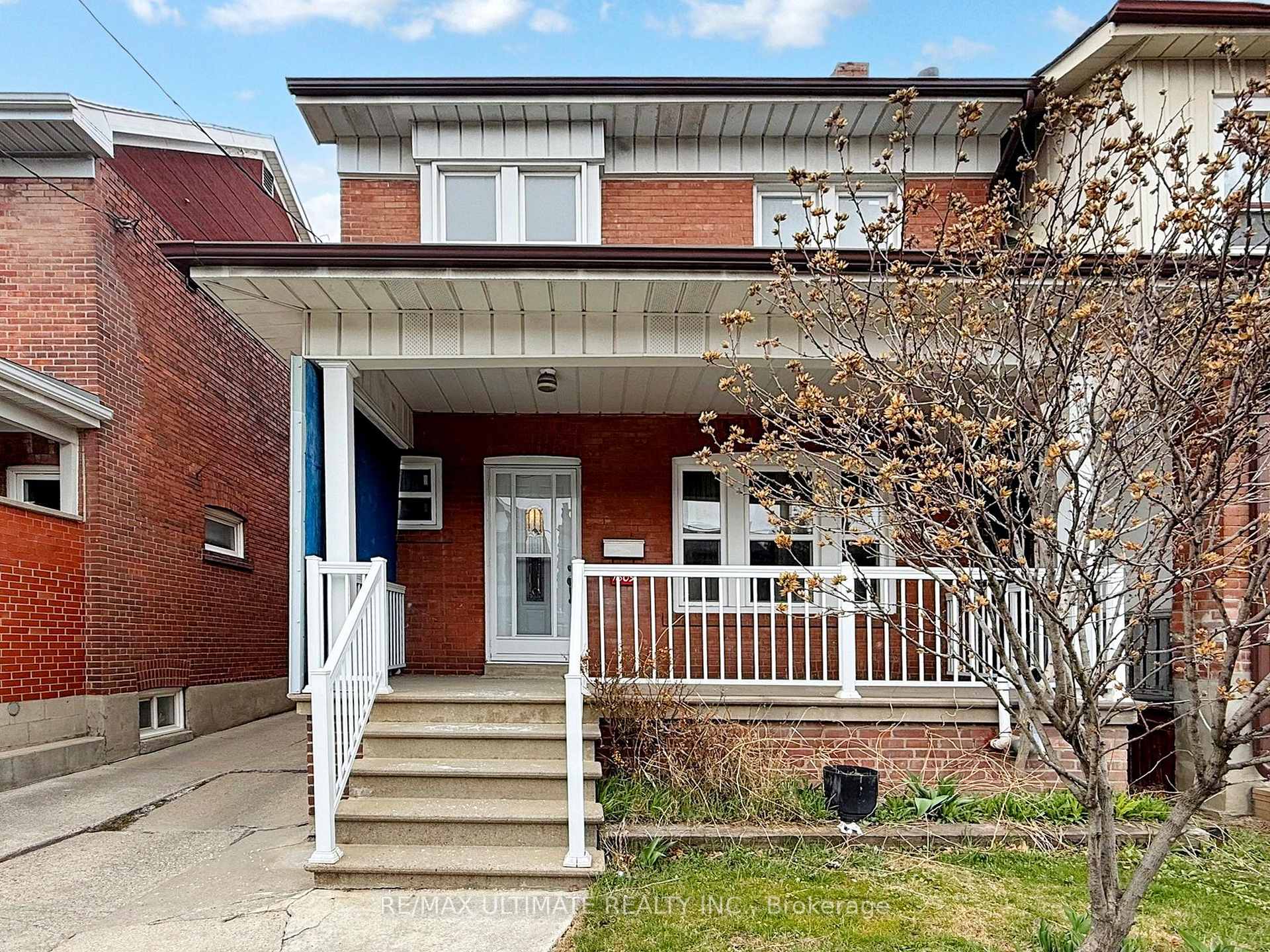 Photo 41 of 1809 Dufferin Street, Toronto, Oakwood Village — HOMEH