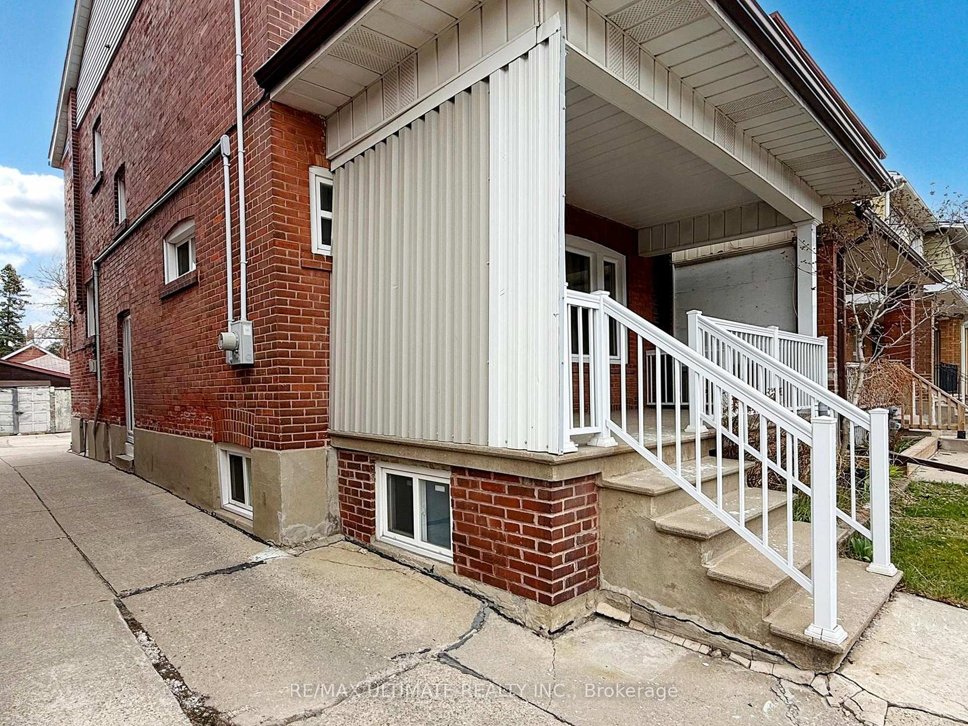Photo 43 of 1809 Dufferin Street, Toronto, Oakwood Village — HOMEH