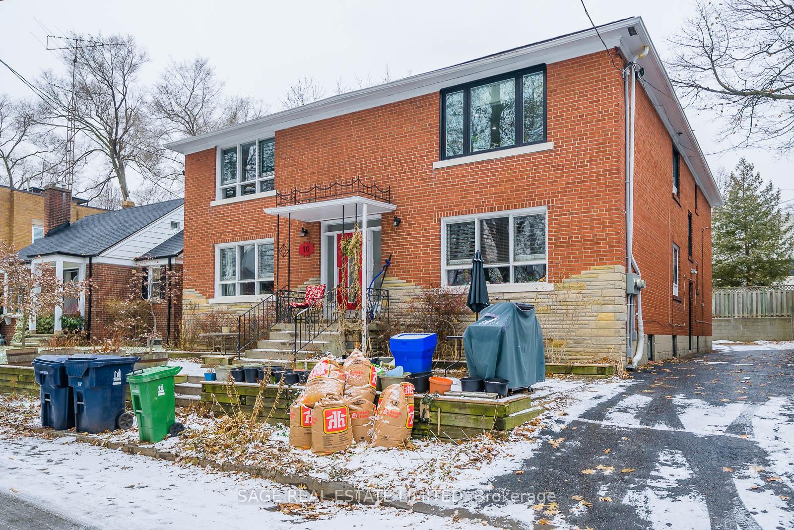 Front of Unit 5, 10 Fir Avenue