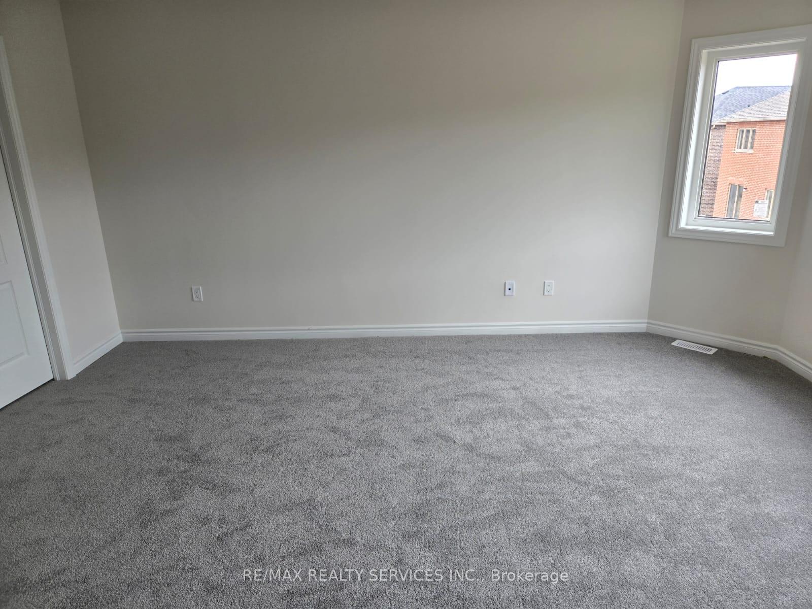 Photo 7 of 35 Huntsworth Avenue, Thorold, Thorold Downtown — HOMEH