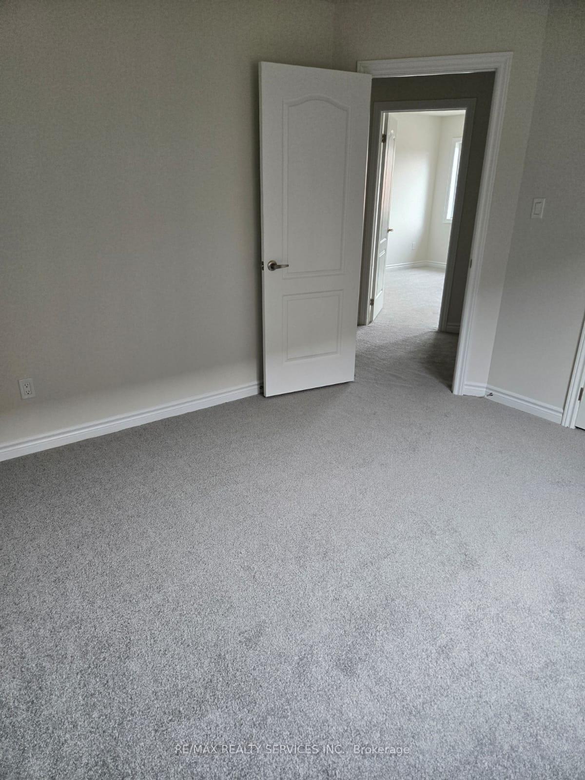 Photo 14 of 35 Huntsworth Avenue, Thorold, Thorold Downtown — HOMEH