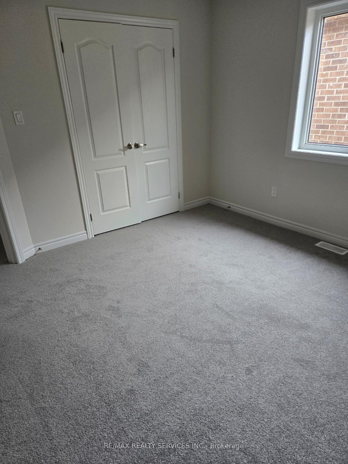 Photo 15 of 35 Huntsworth Avenue, Thorold, Thorold Downtown — HOMEH