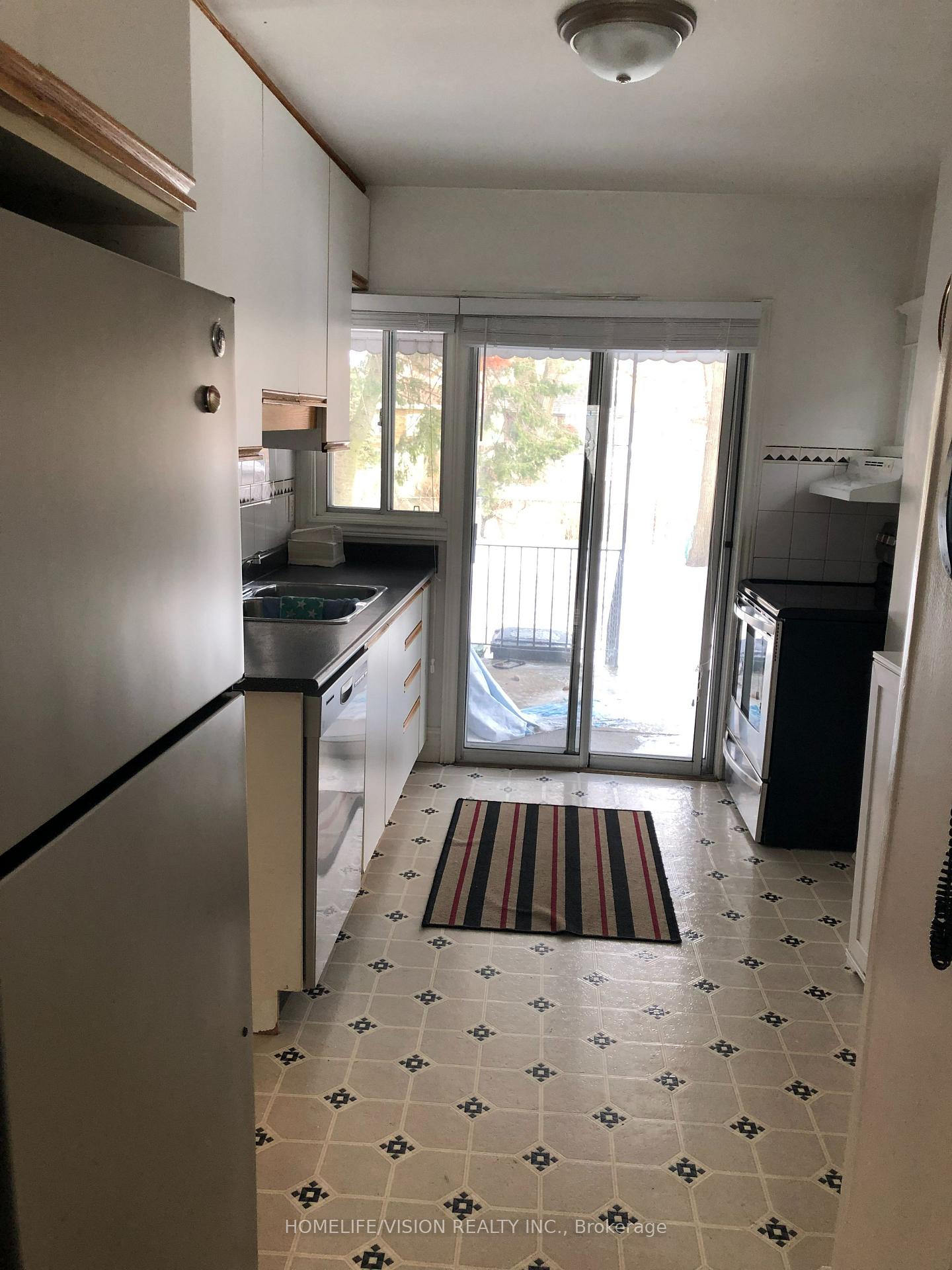 Photo 5 of 140 Mortimer Avenue, Toronto, Broadview North — HOMEH