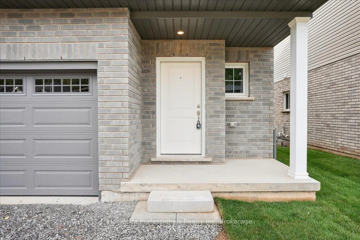 Photo 5 of 52 Wilson Drive, Thorold, Hurricane/Merrittville — HOMEH