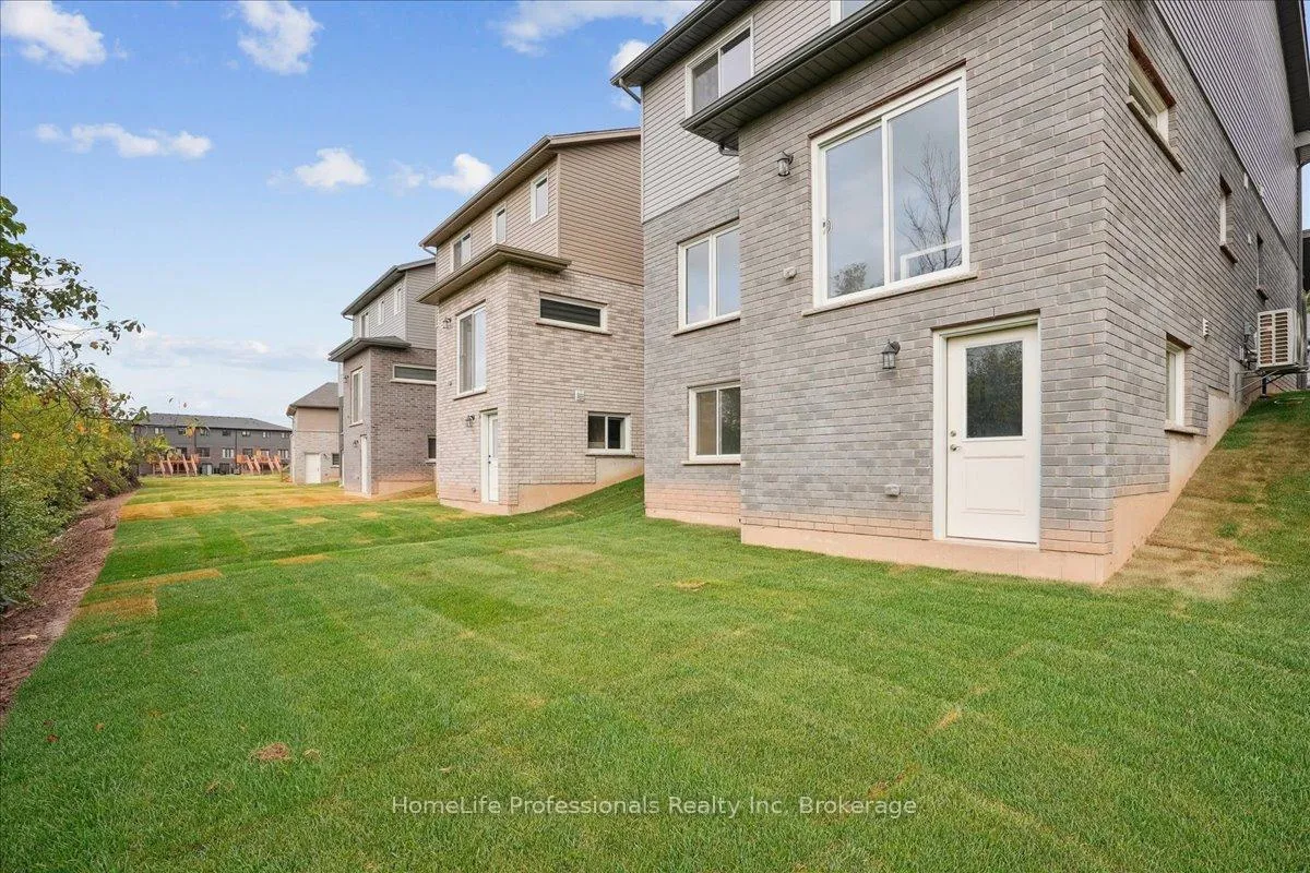 Photo 38 of 52 Wilson Drive, Thorold, Hurricane/Merrittville — HOMEH