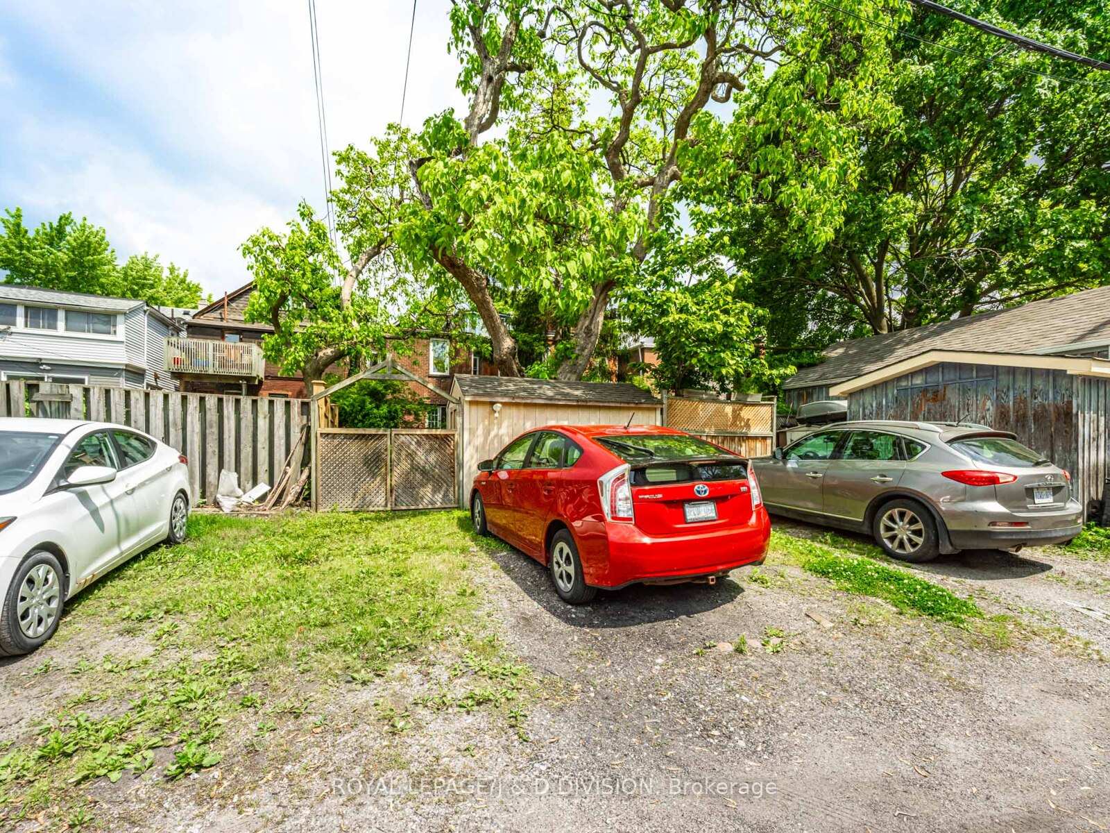 Photo 8 of 105 Hogarth Avenue, Toronto, North Riverdale — HOMEH