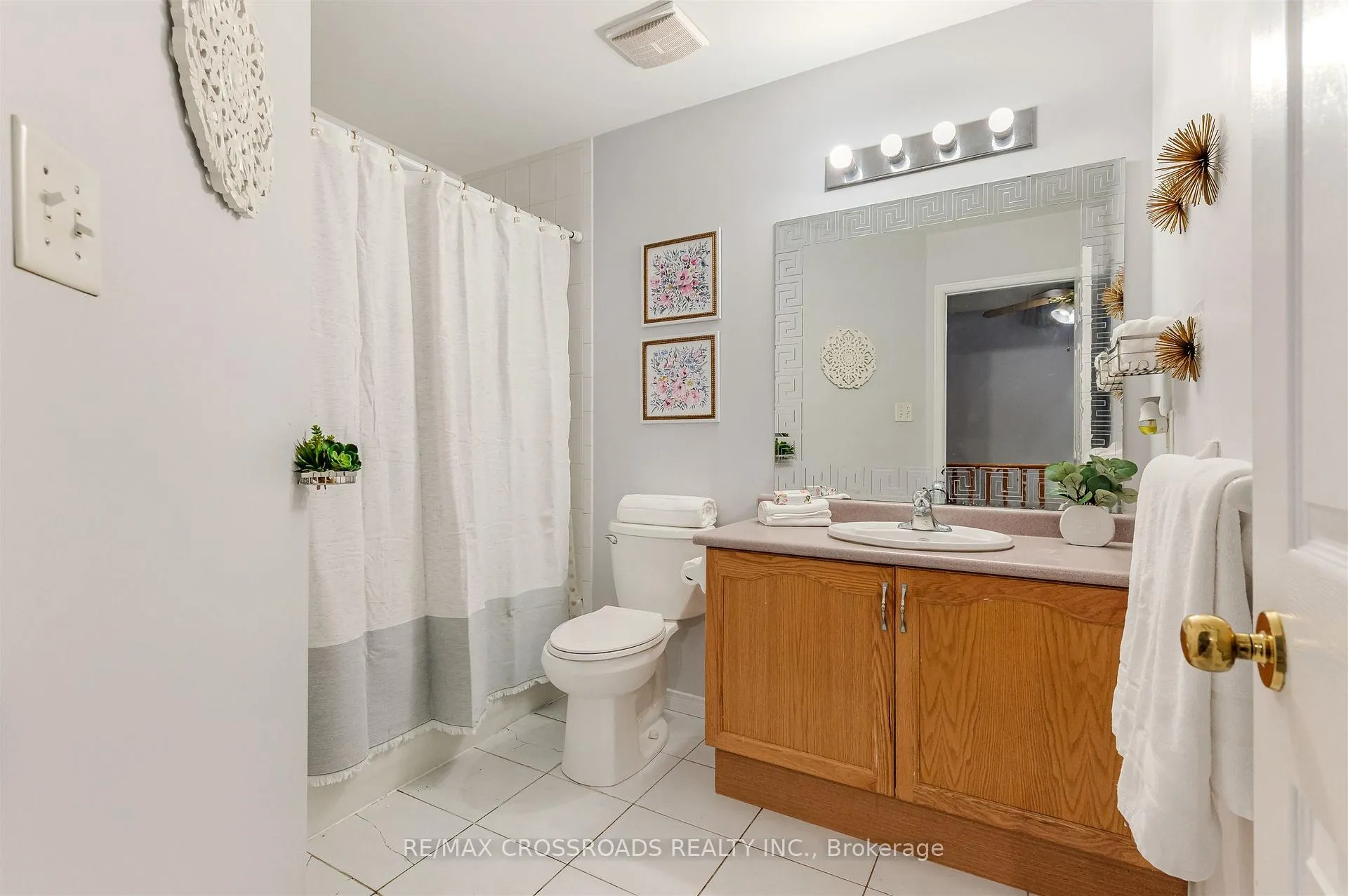 Photo 27 of Unit 41, 1889 Upper Wentworth Street, Hamilton, Chappel — HOMEH