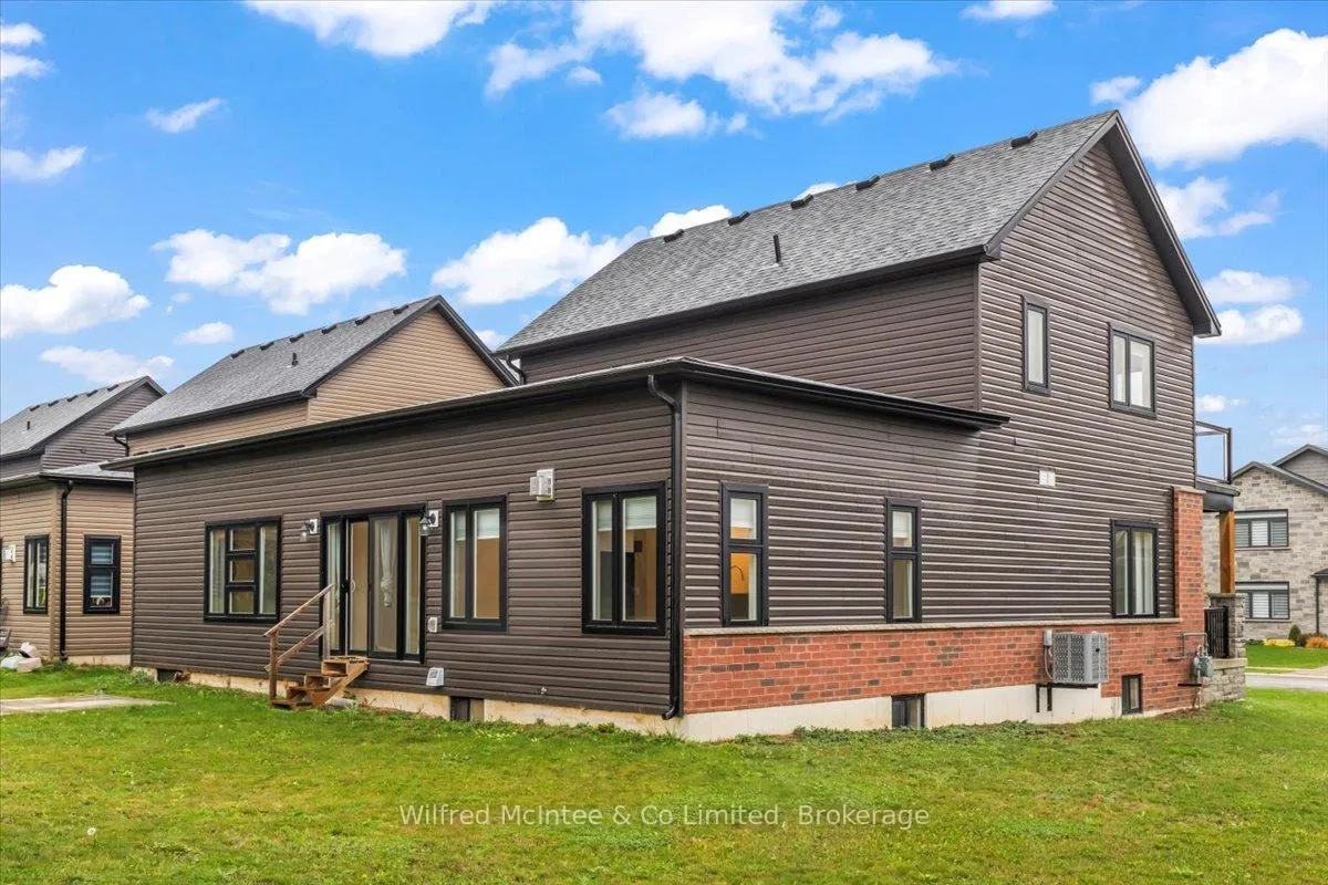 Photo 31 of 48 Fischer Dairy Road, Brockton — HOMEH
