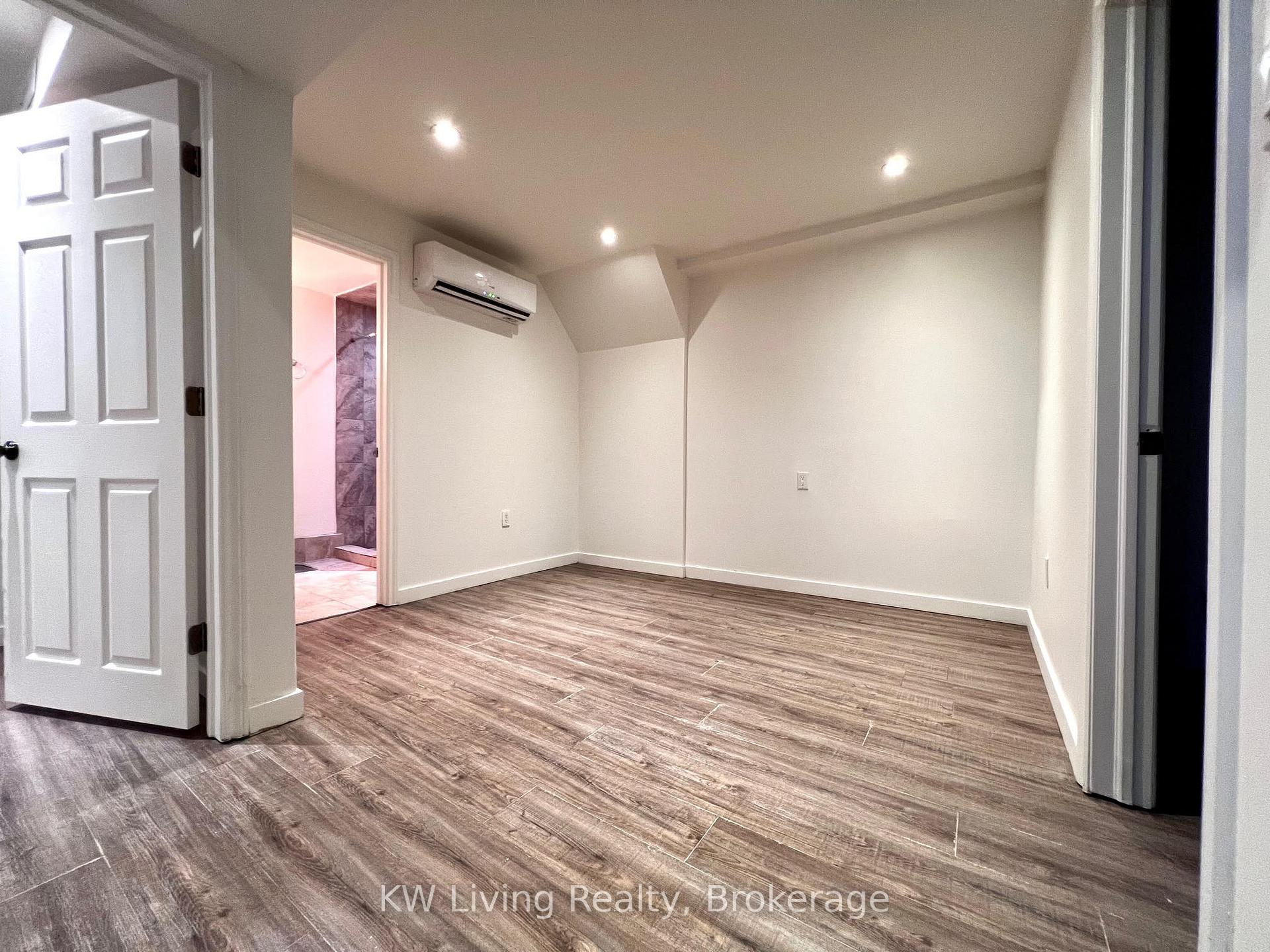 Photo 3 of Unit Lower, 148 Roselawn Avenue, Toronto, Yonge-Eglinton — HOMEH