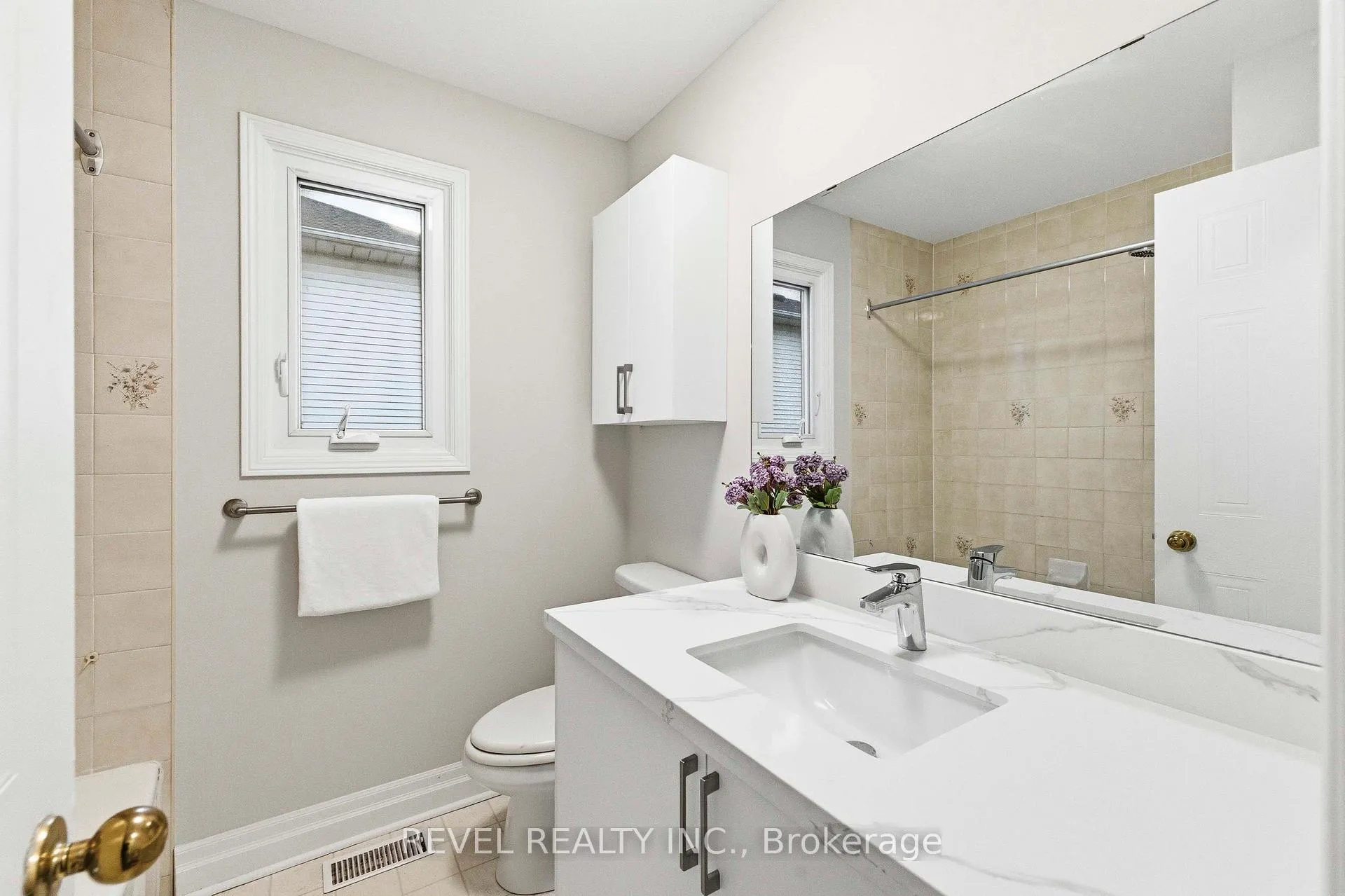 Photo 13 of 1036 Attersley Drive, Oshawa, Pinecrest — HOMEH
