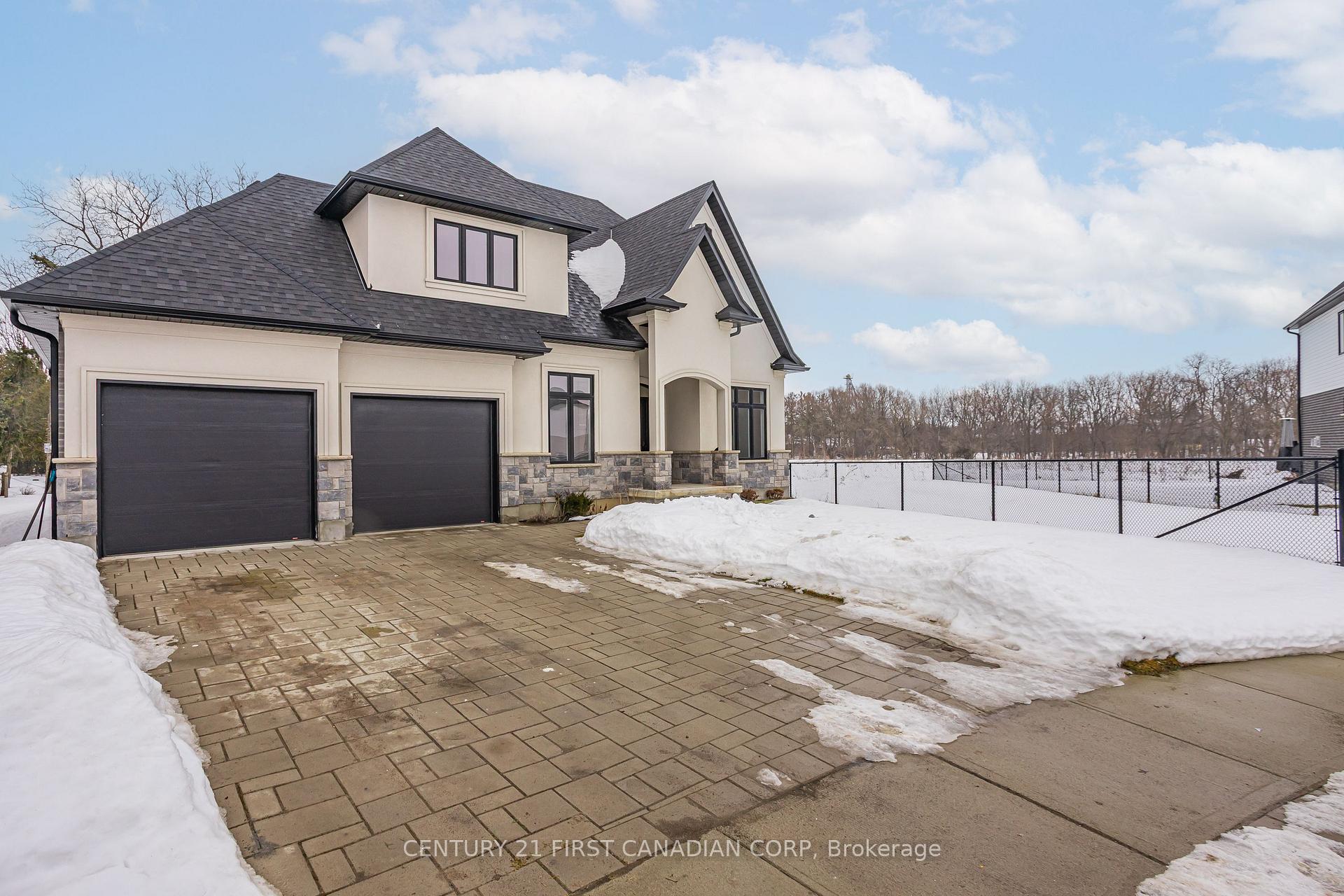 Photo 2 of 105 Aspen Circle, Thames Centre, Rural Thames Centre — HOMEH