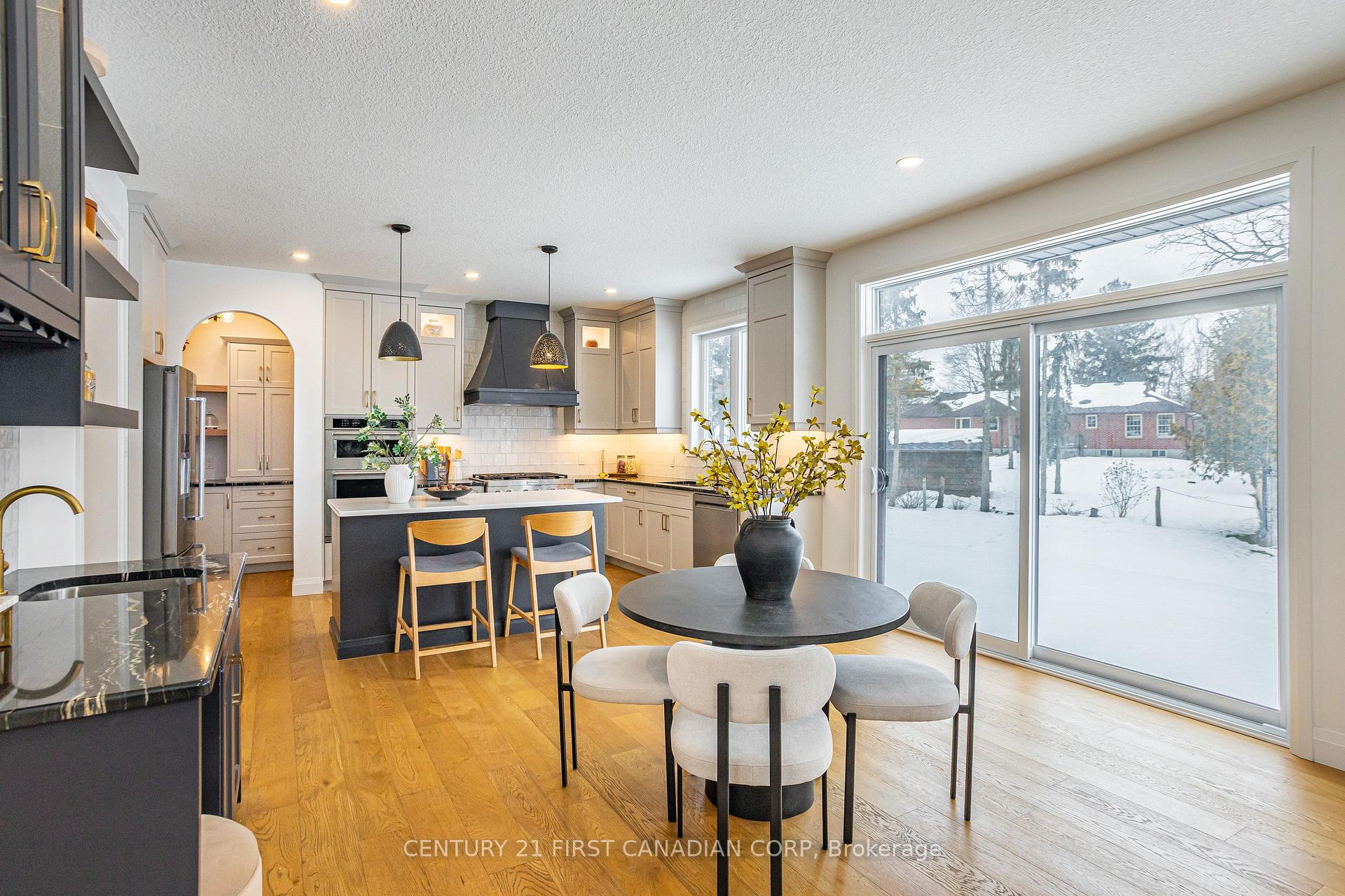 Photo 11 of 105 Aspen Circle, Thames Centre, Rural Thames Centre — HOMEH