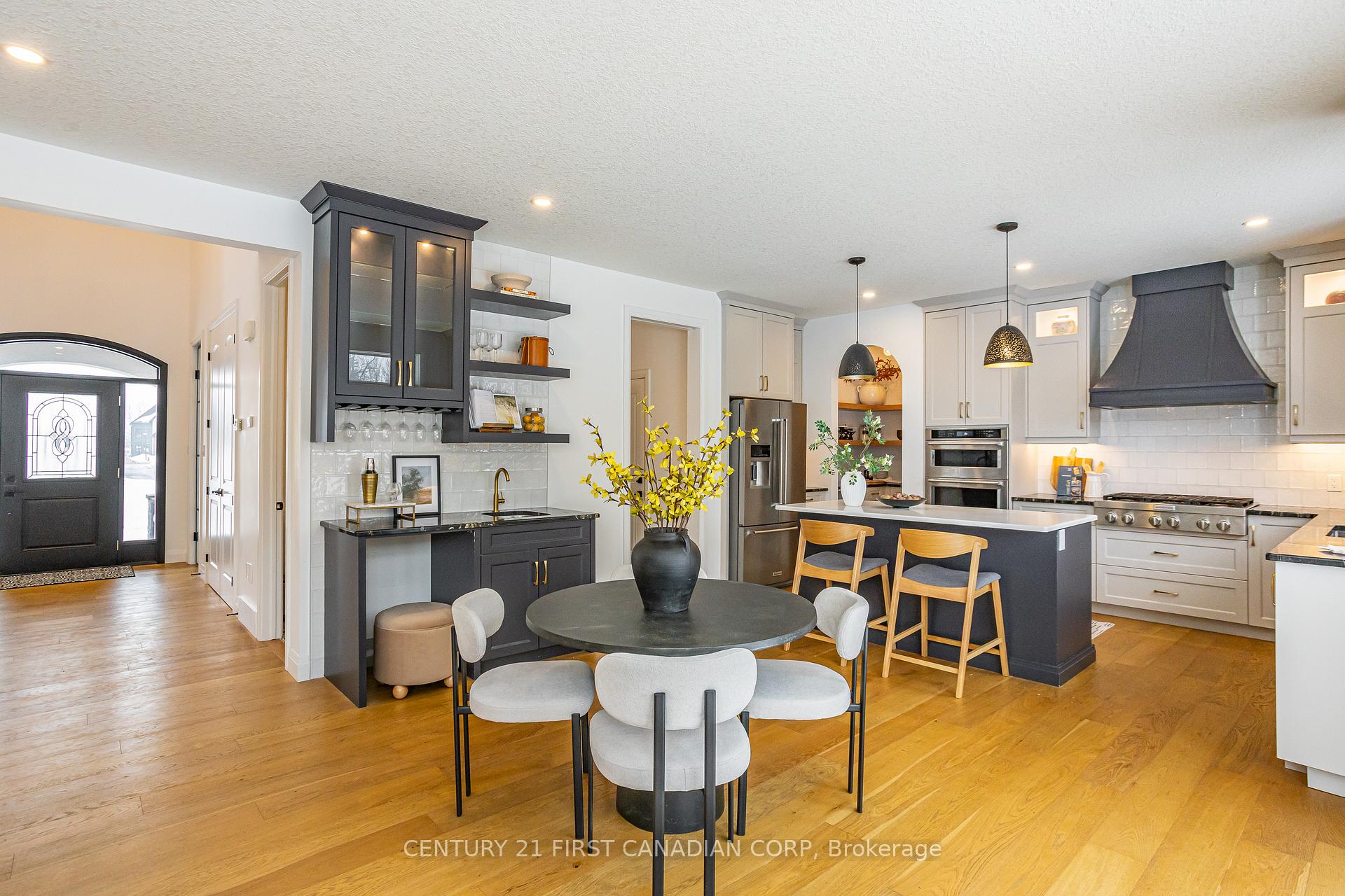 Photo 12 of 105 Aspen Circle, Thames Centre, Rural Thames Centre — HOMEH