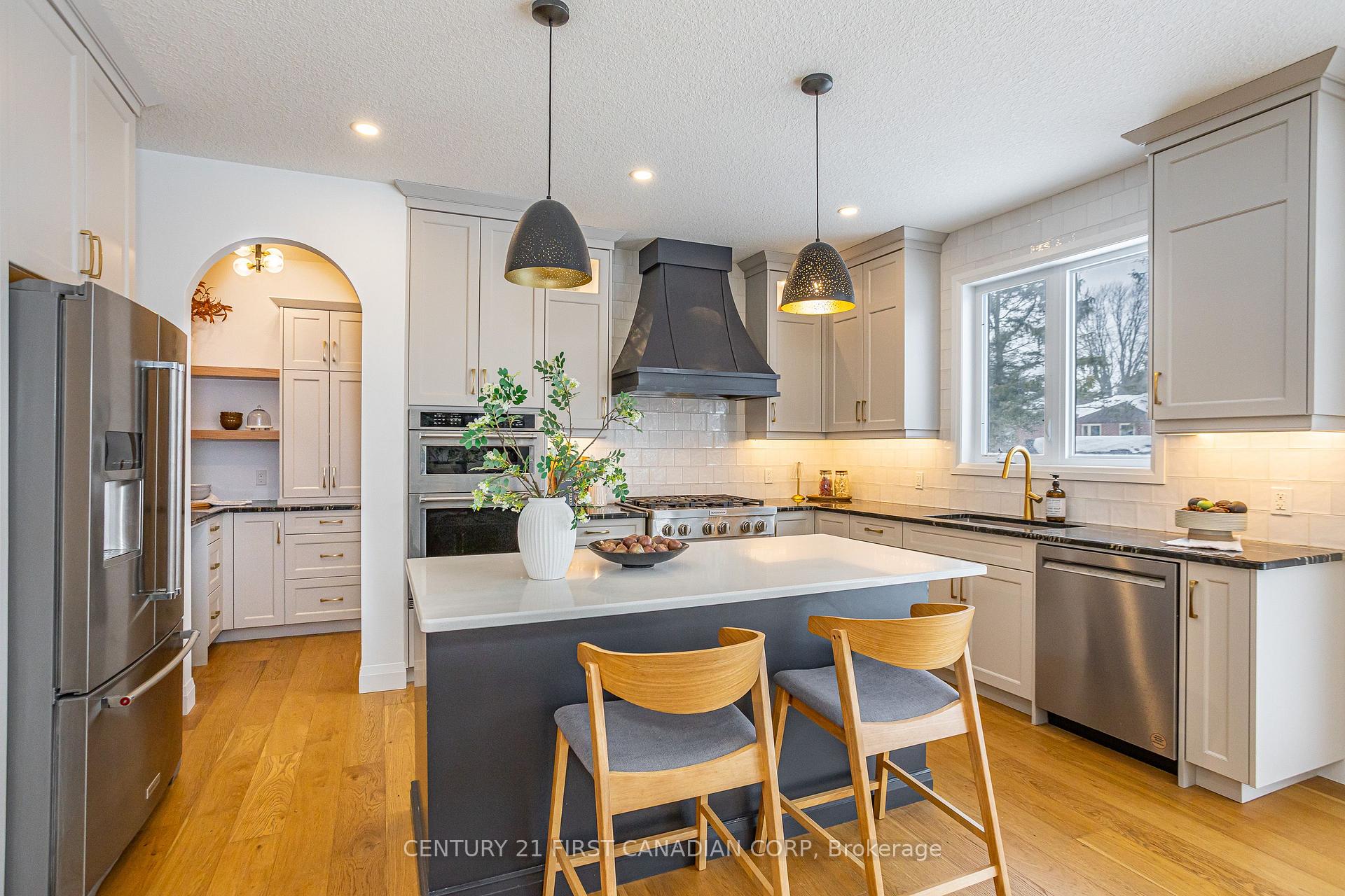 Photo 14 of 105 Aspen Circle, Thames Centre, Rural Thames Centre — HOMEH