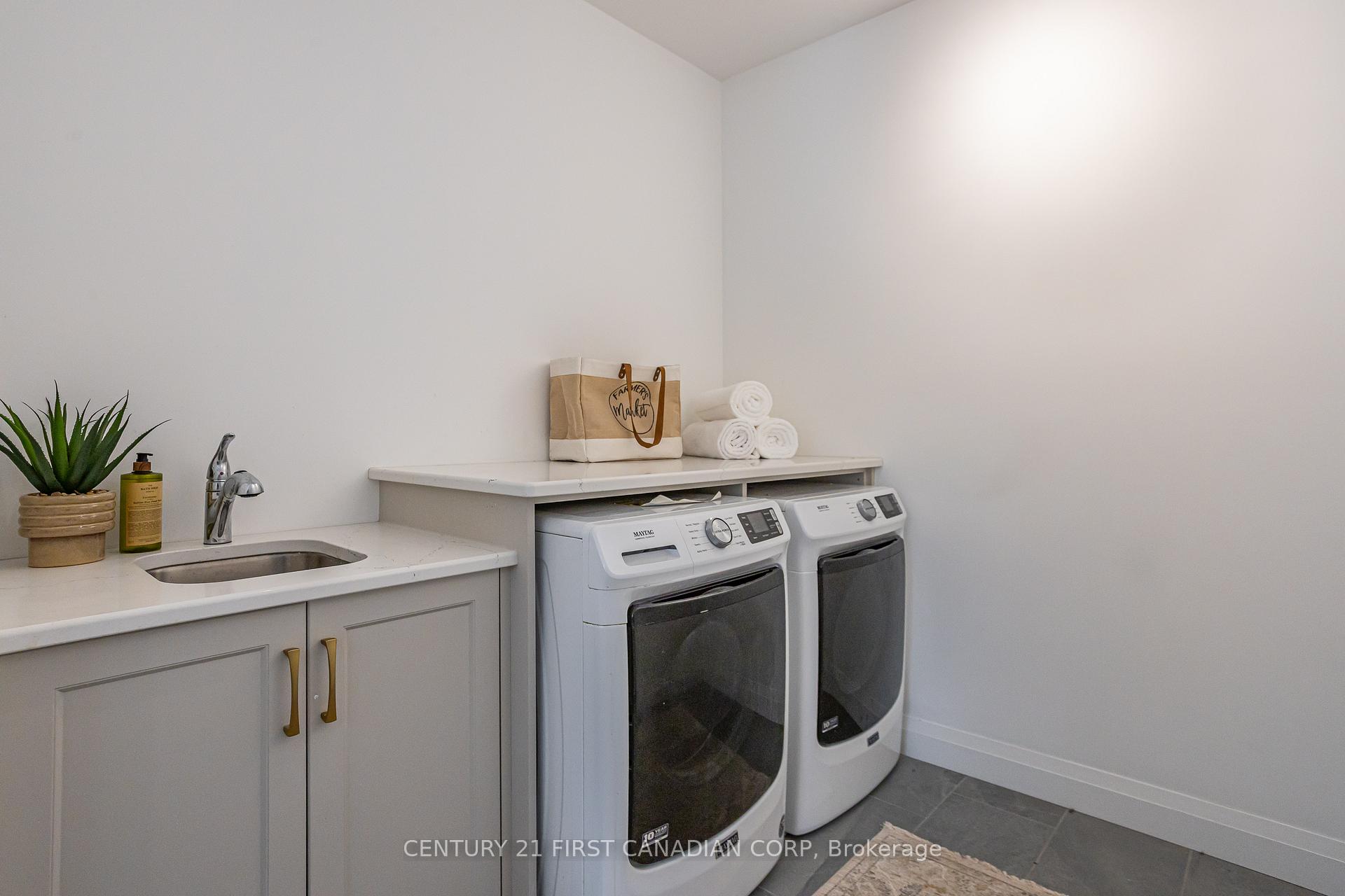 Photo 23 of 105 Aspen Circle, Thames Centre, Rural Thames Centre — HOMEH