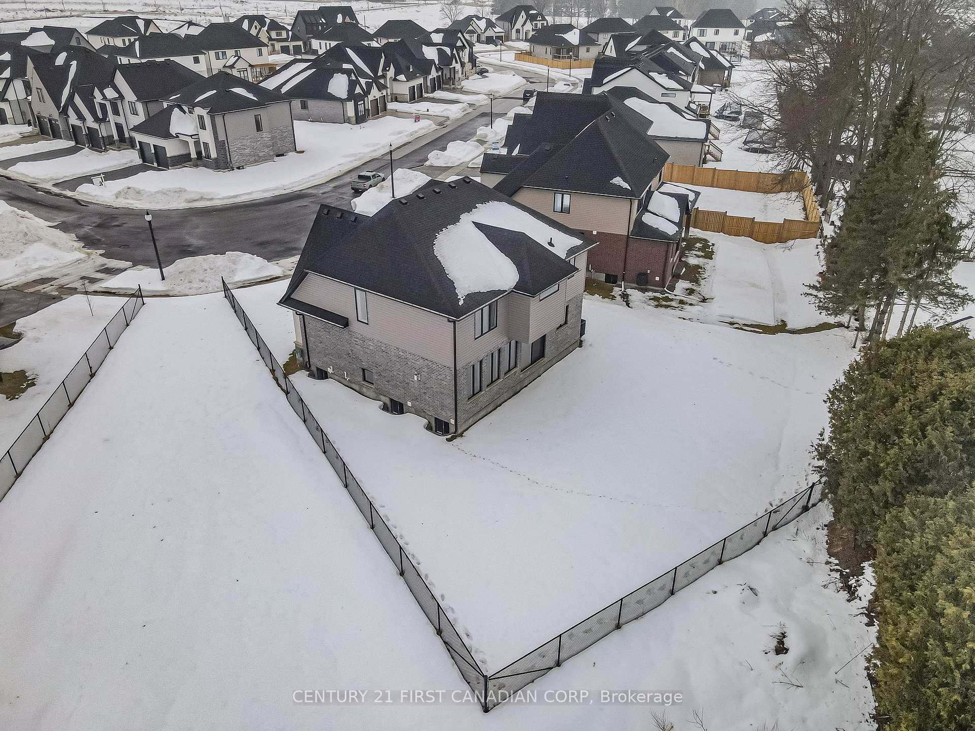 Photo 43 of 105 Aspen Circle, Thames Centre, Rural Thames Centre — HOMEH