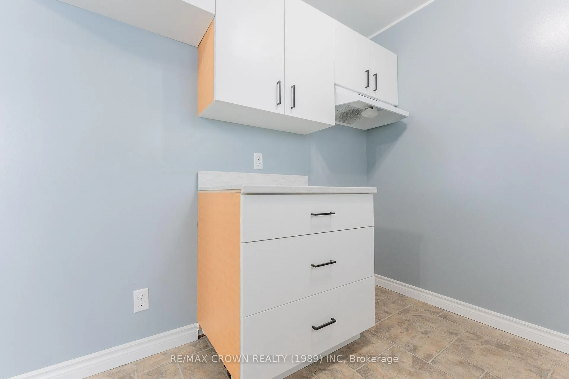 Photo 10 of 5 Brown Crescent, Kapuskasing — HOMEH