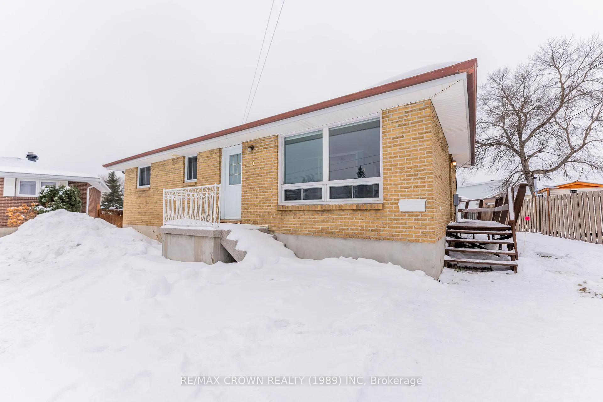 Photo 49 of 5 Brown Crescent, Kapuskasing — HOMEH