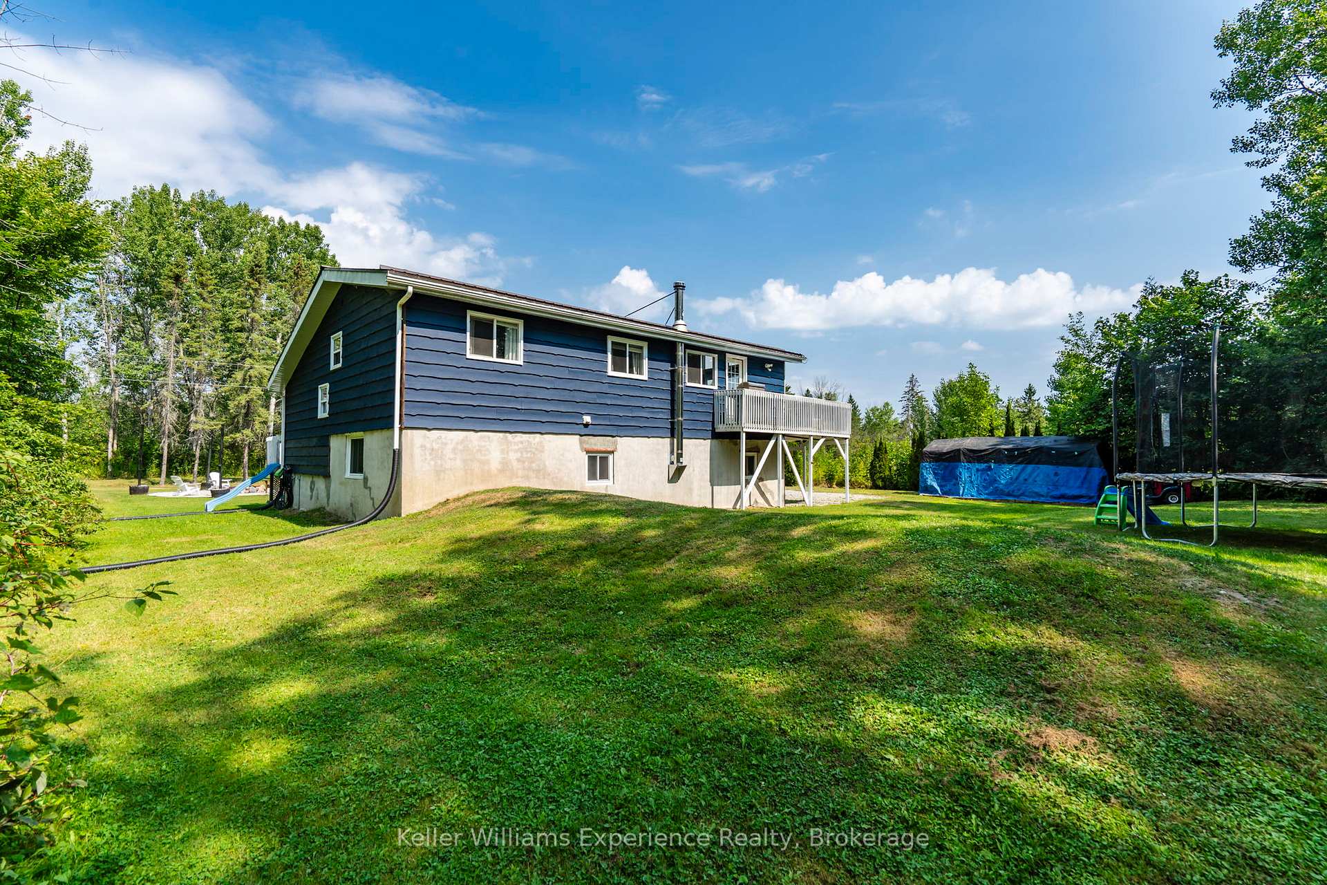 Photo 33 of 37 Crescent Drive, Tay, Victoria Harbour — HOMEH