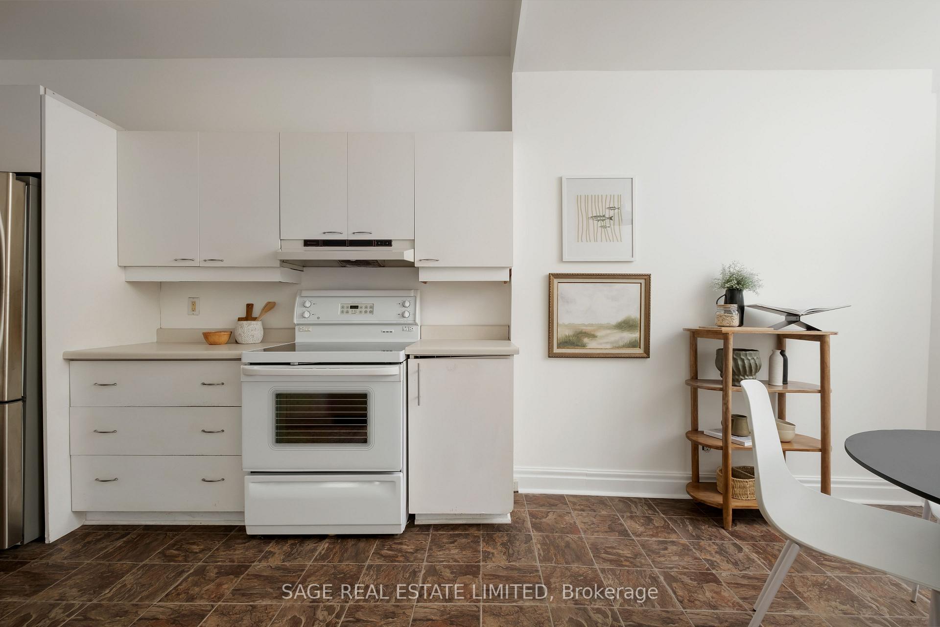 Photo 15 of 120 Withrow Avenue, Toronto, North Riverdale — HOMEH