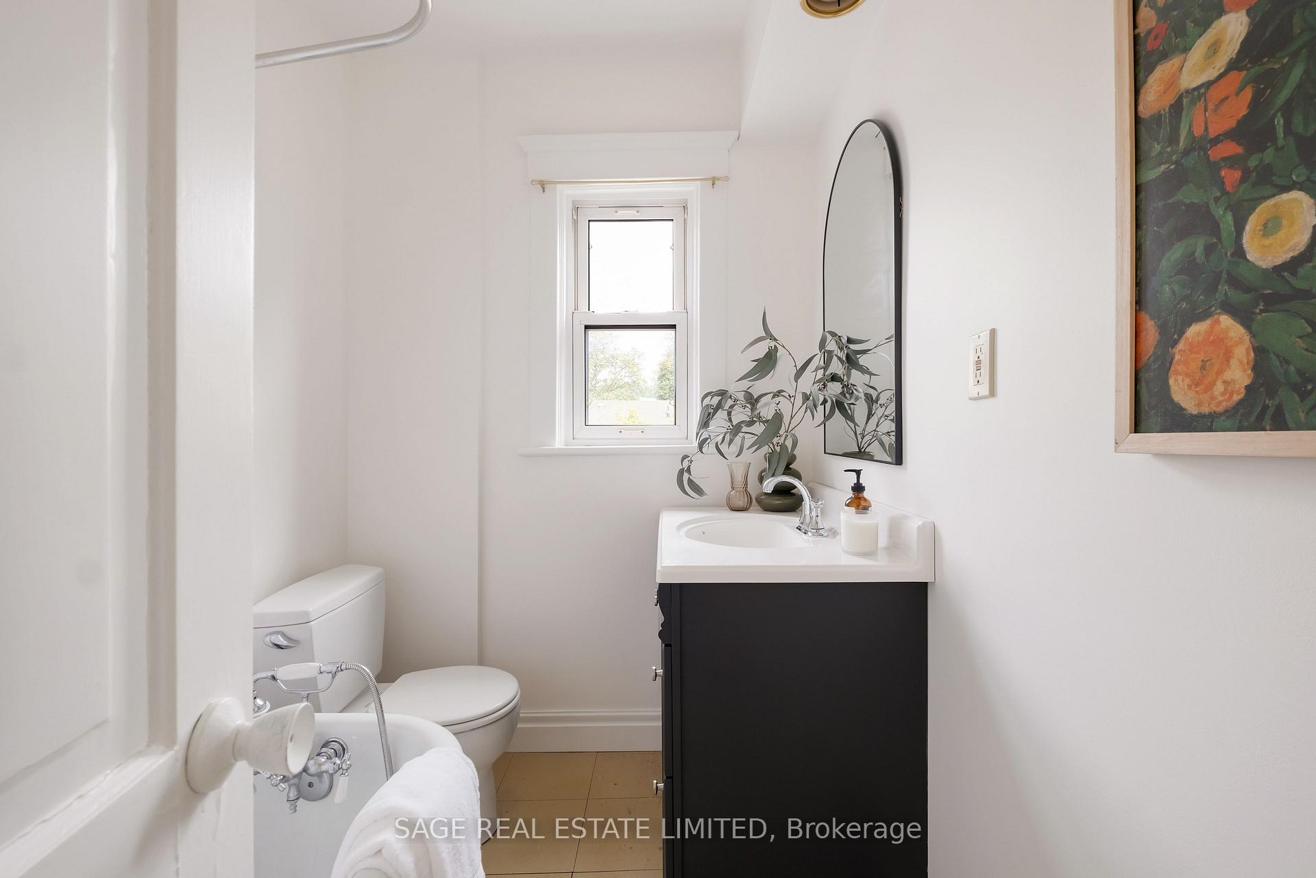 Photo 30 of 120 Withrow Avenue, Toronto, North Riverdale — HOMEH