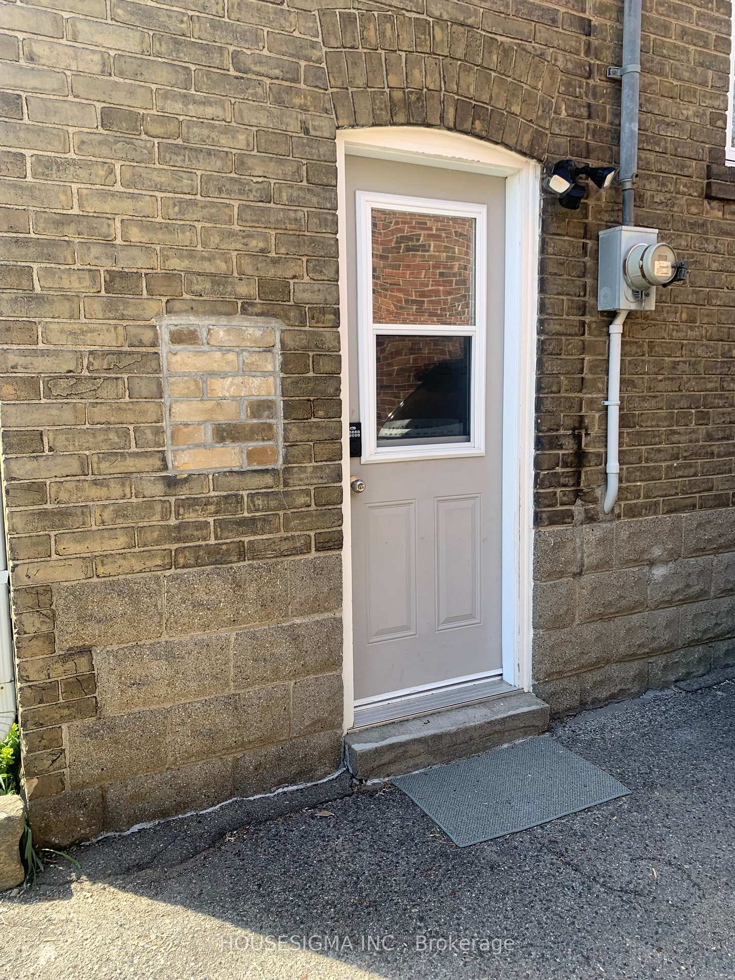 Front of Unit Basement, 324 Lawrence Avenue W