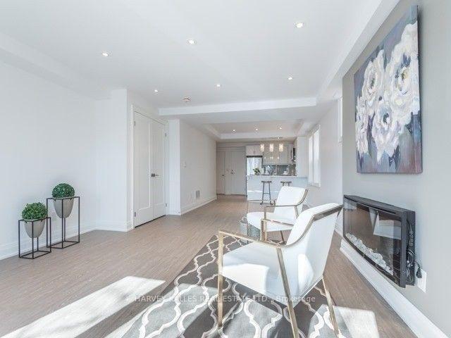 Photo 3 of Unit 4, 52 College View Avenue, Toronto, Yonge-Eglinton — HOMEH