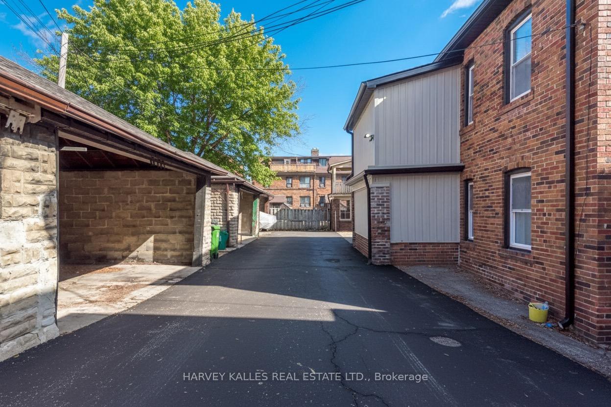 Photo 13 of Unit 4, 52 College View Avenue, Toronto, Yonge-Eglinton — HOMEH
