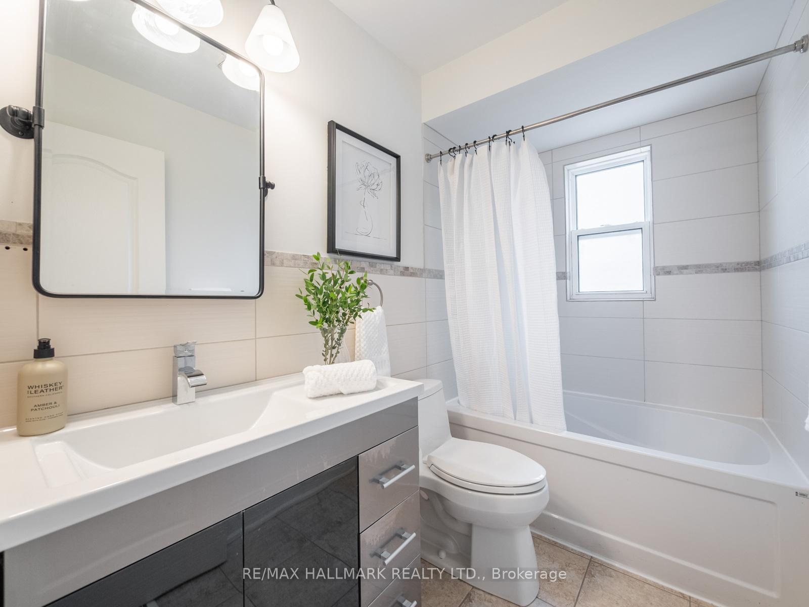 Photo 27 of 29 Dearbourne Avenue, Toronto, North Riverdale — HOMEH