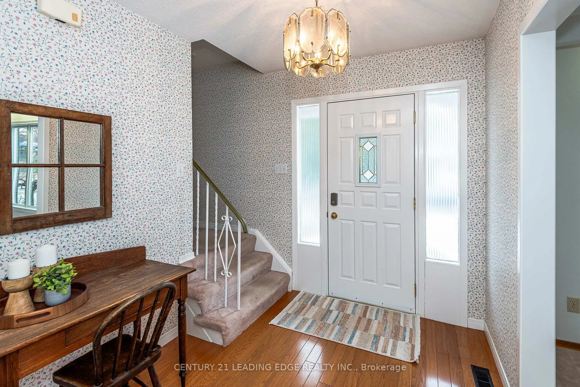 Photo 3 of 60 Wootten Way N, Markham, Markham Village — HOMEH