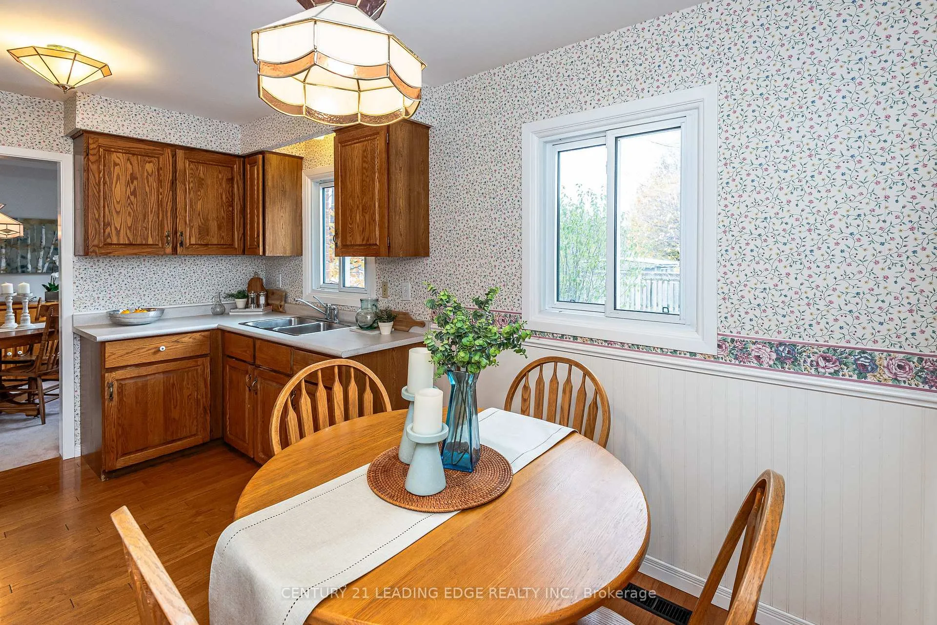 Photo 14 of 60 Wootten Way N, Markham, Markham Village — HOMEH