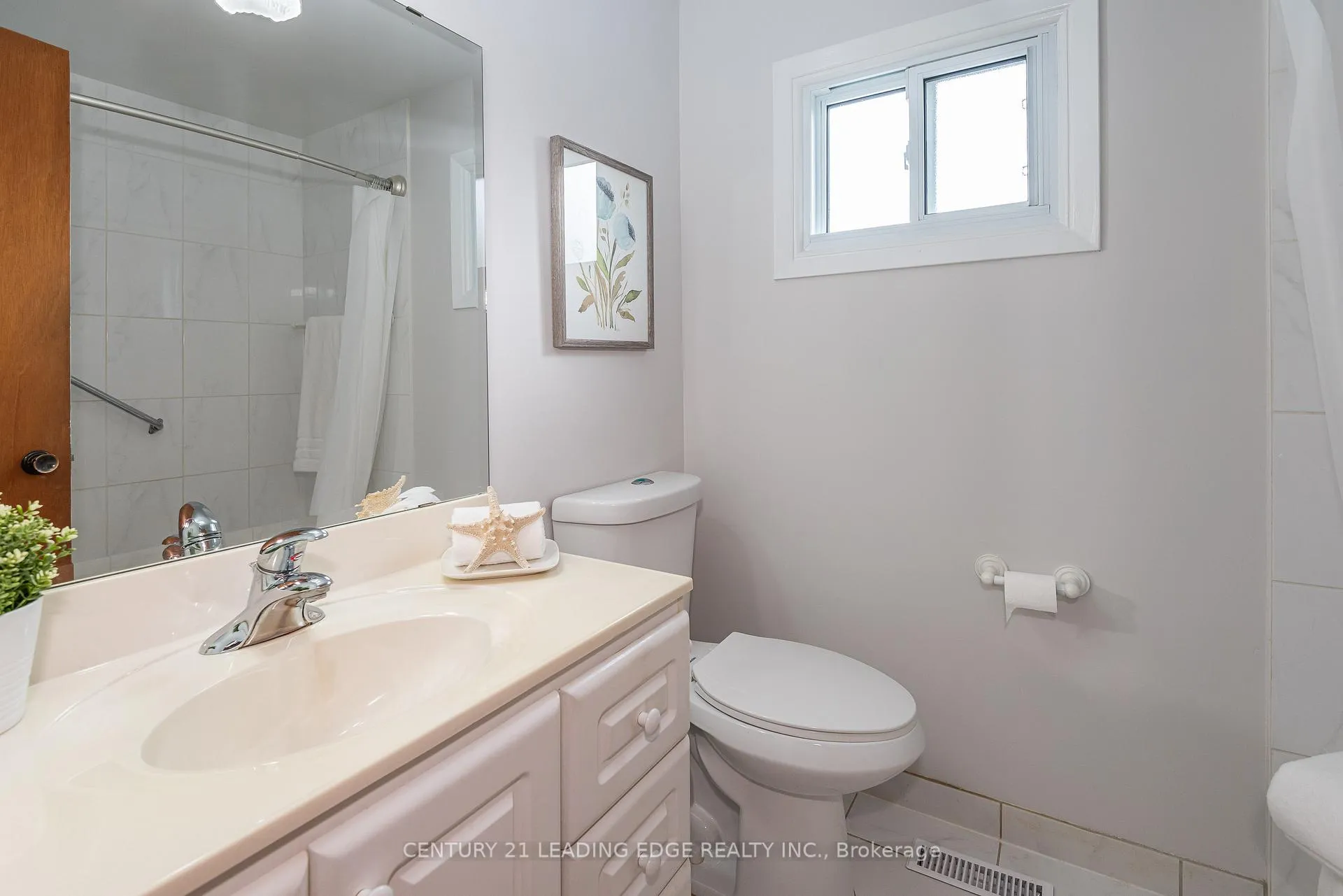 Photo 21 of 60 Wootten Way N, Markham, Markham Village — HOMEH