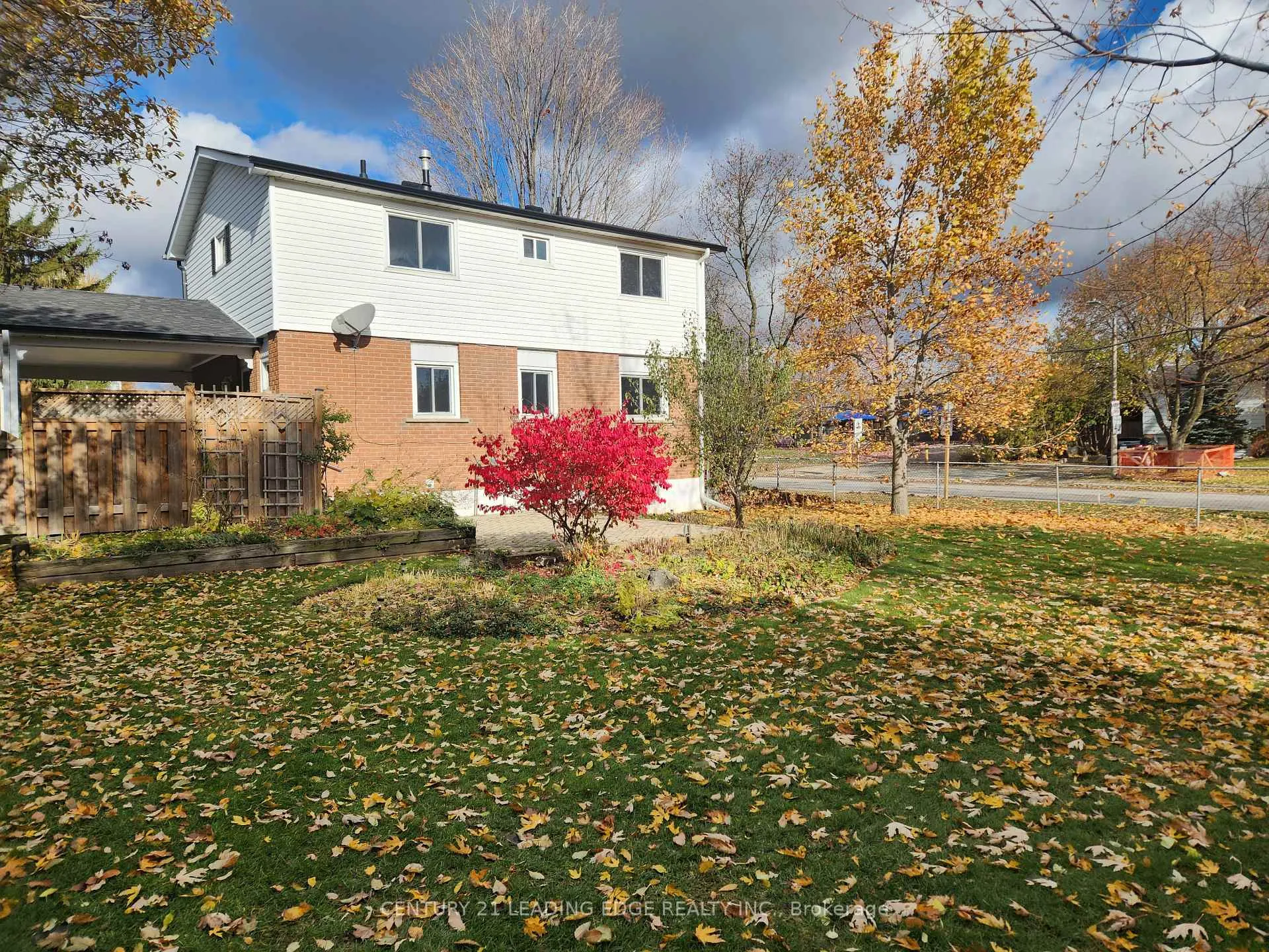 Photo 29 of 60 Wootten Way N, Markham, Markham Village — HOMEH