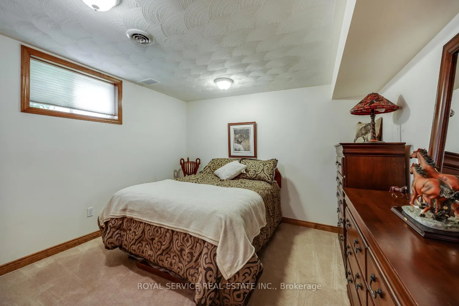 Photo 32 of 1664 Waddell Avenue, Peterborough, Otonabee Ward 1 — HOMEH