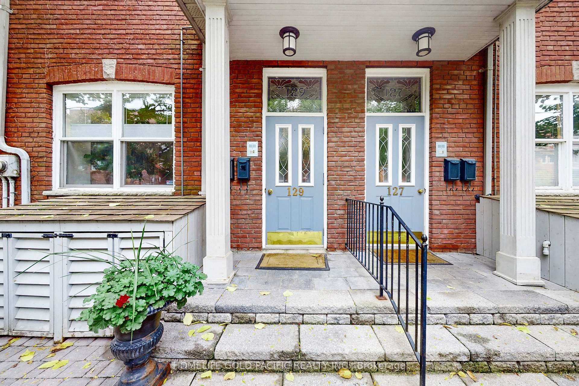 Photo 4 of 129A Winchester Street, Toronto, Cabbagetown-South St. James Town — HOMEH