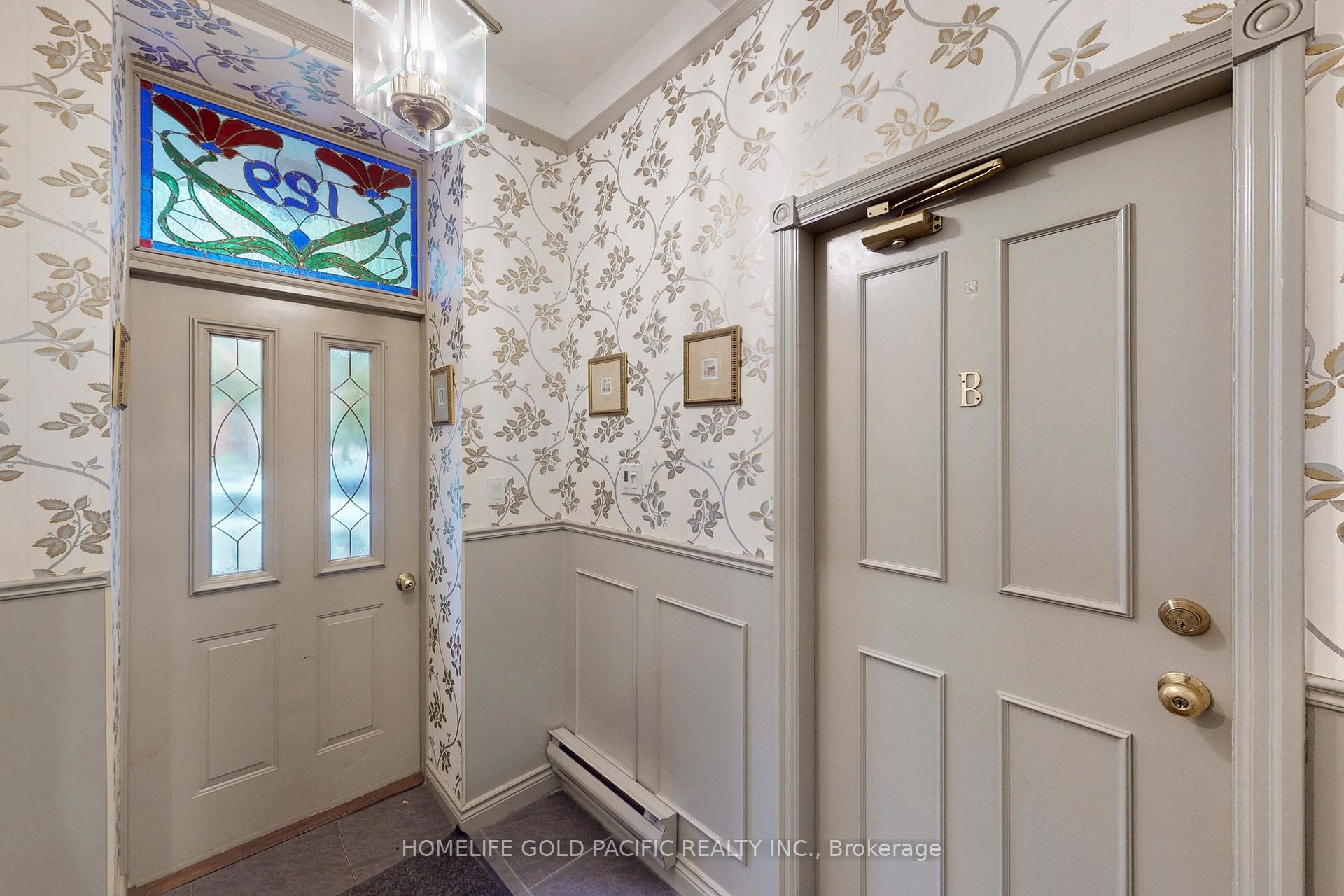 Photo 5 of 129A Winchester Street, Toronto, Cabbagetown-South St. James Town — HOMEH