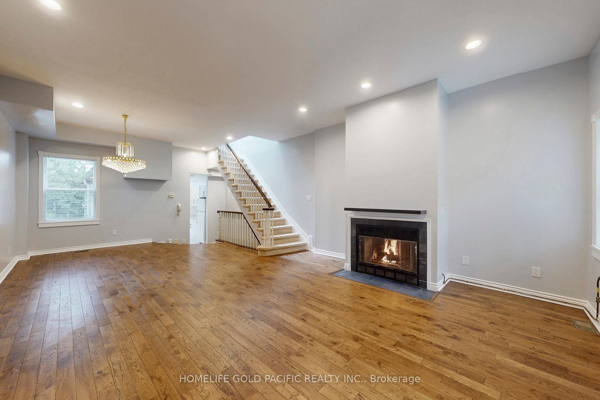 Photo 9 of 129A Winchester Street, Toronto, Cabbagetown-South St. James Town — HOMEH