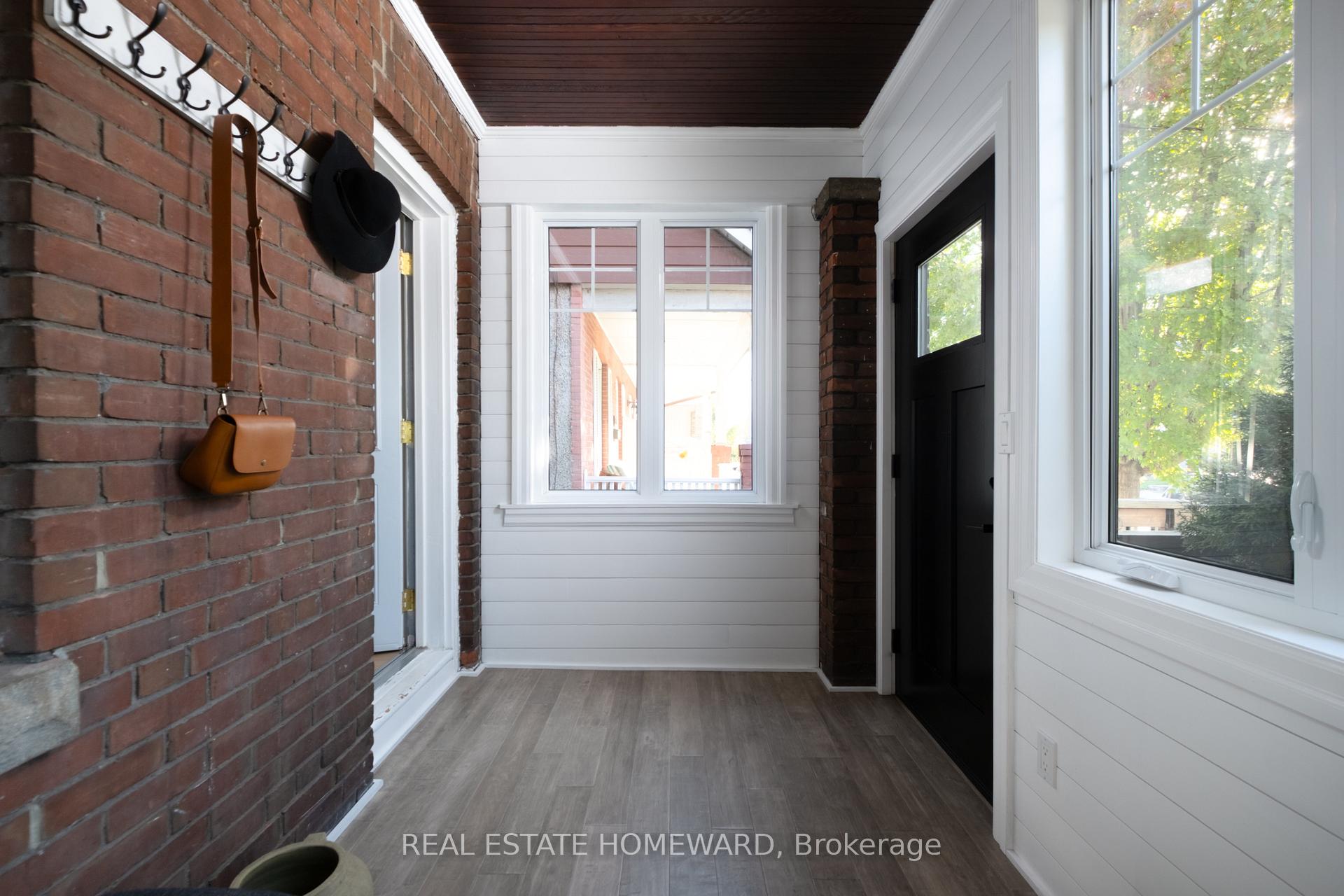 Photo 3 of 674 Sammon Avenue, Toronto, Danforth Village-East York — HOMEH