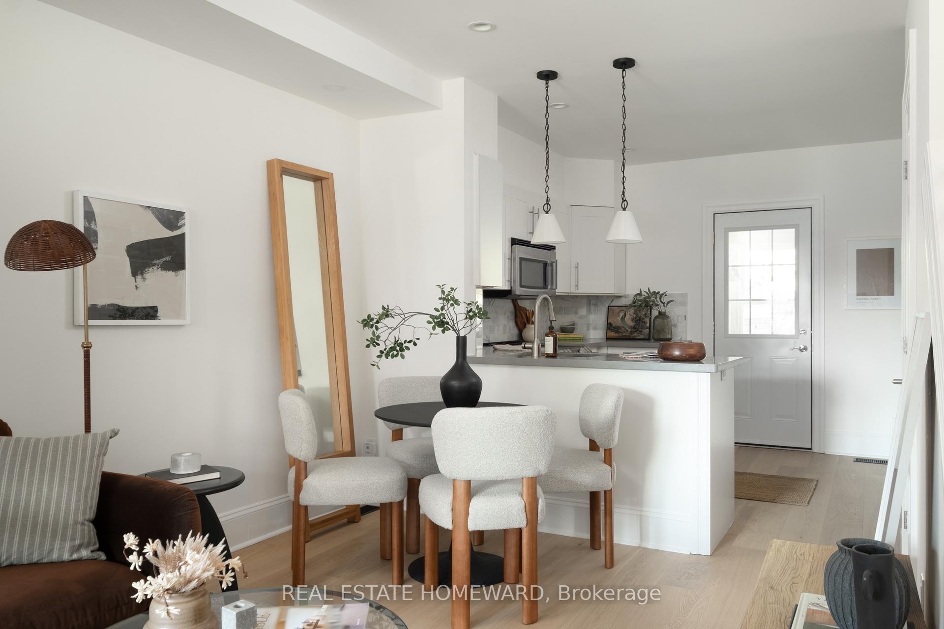 Photo 8 of 674 Sammon Avenue, Toronto, Danforth Village-East York — HOMEH