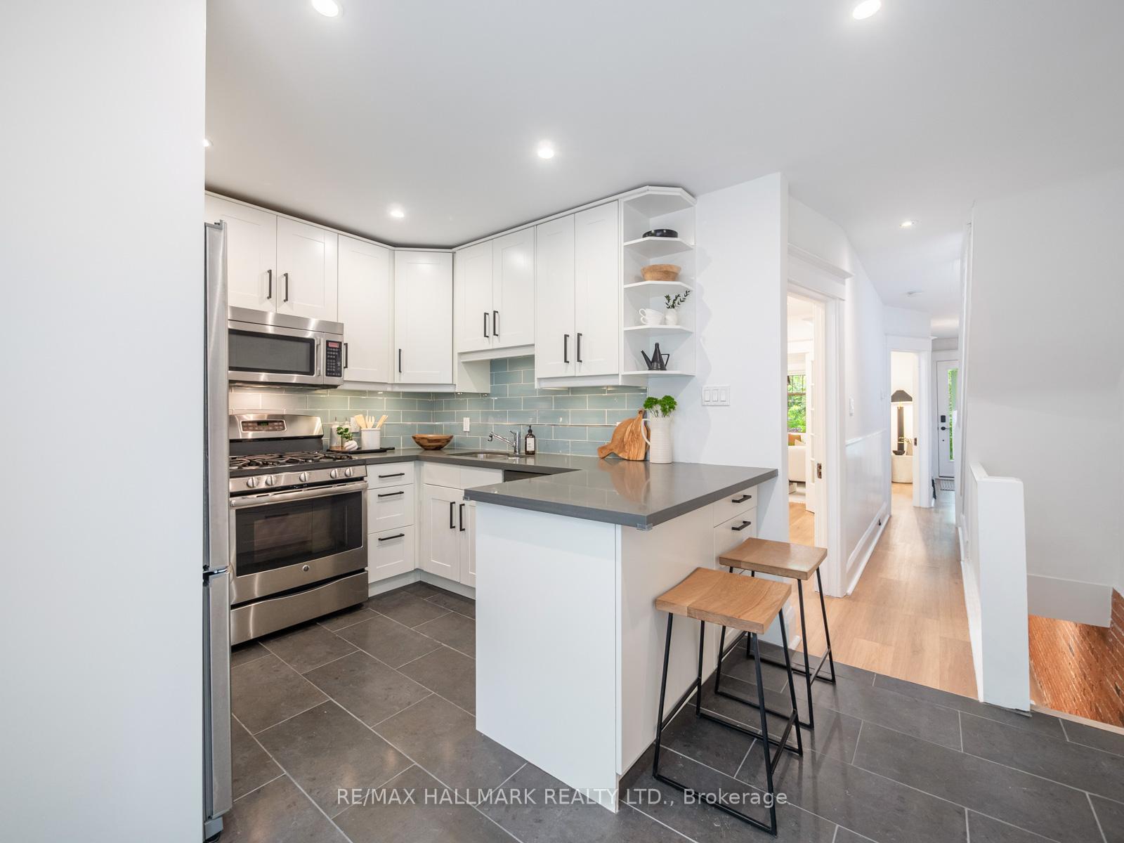Photo 14 of 48 Millbrook Crescent, Toronto, North Riverdale — HOMEH