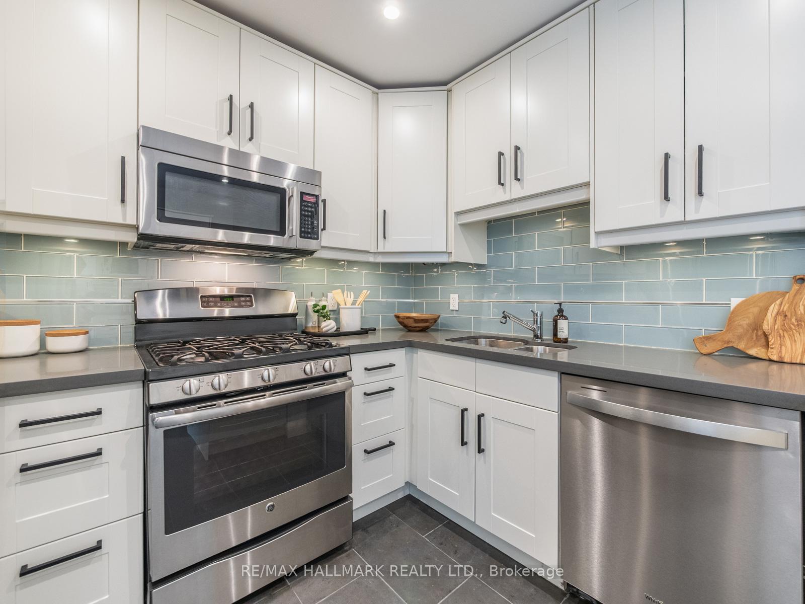 Photo 15 of 48 Millbrook Crescent, Toronto, North Riverdale — HOMEH