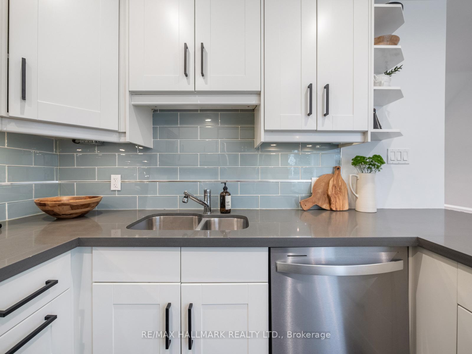 Photo 18 of 48 Millbrook Crescent, Toronto, North Riverdale — HOMEH