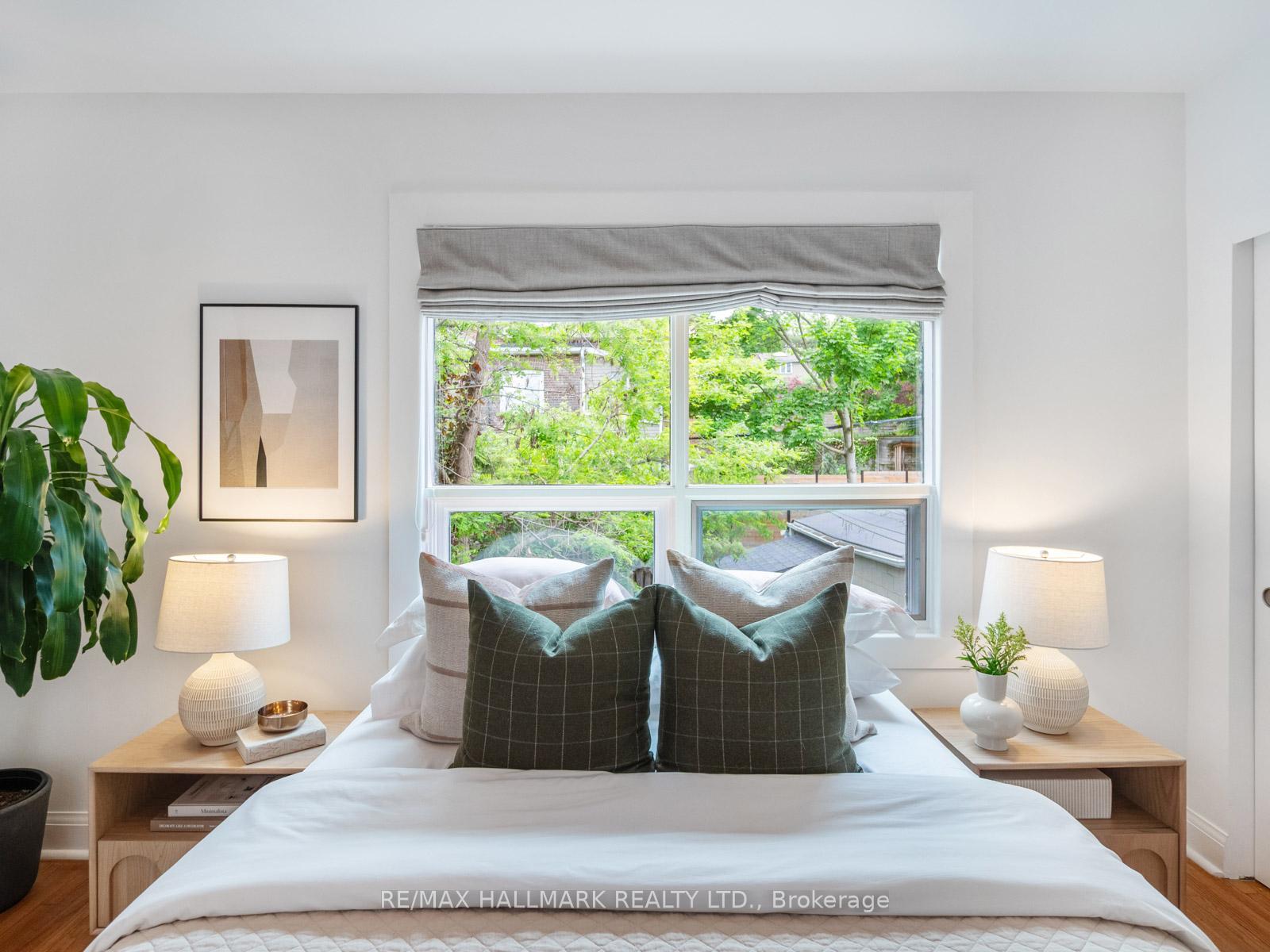 Photo 24 of 48 Millbrook Crescent, Toronto, North Riverdale — HOMEH